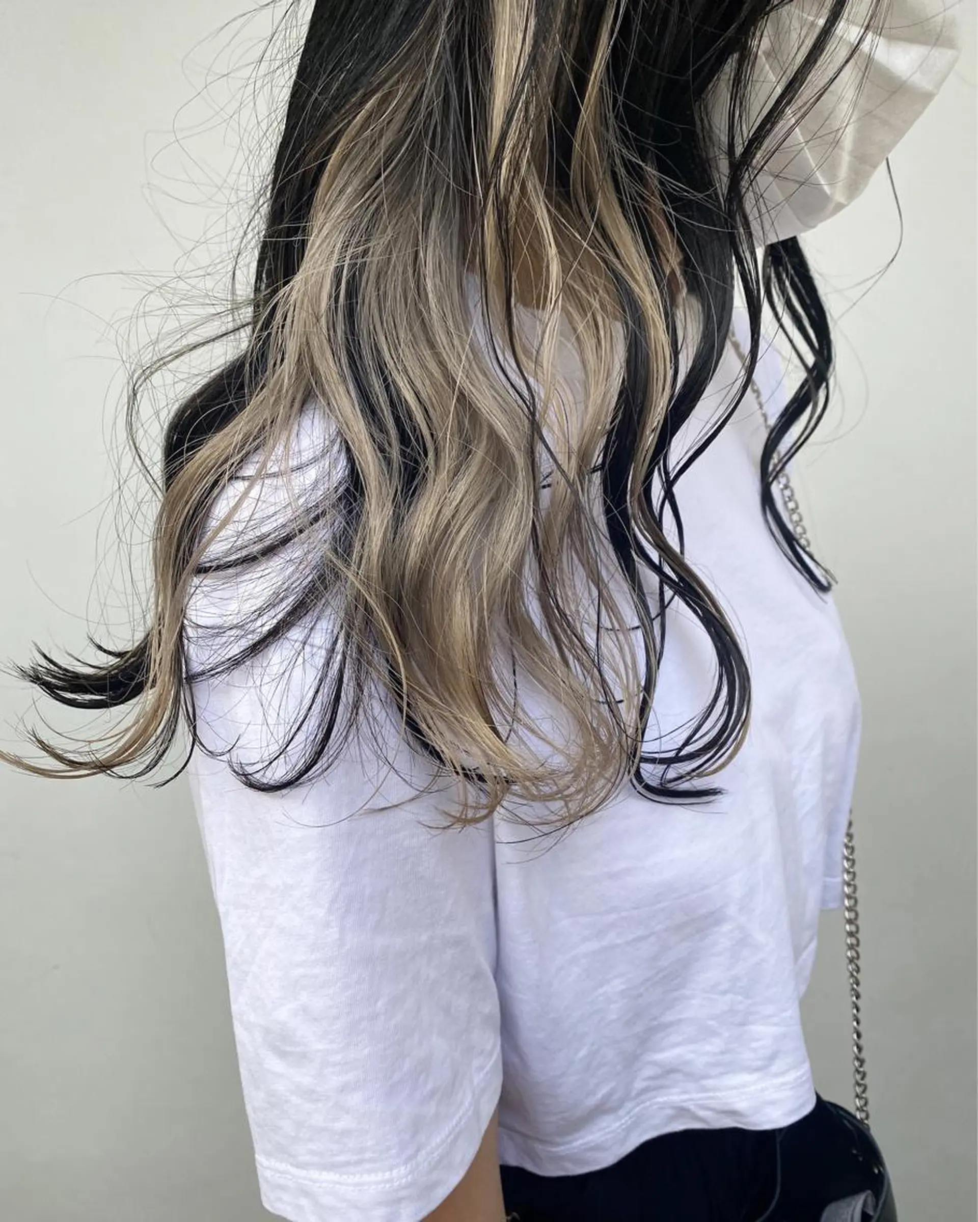 セミロング カラー tonari 梅田、中崎町のヘアスタイル