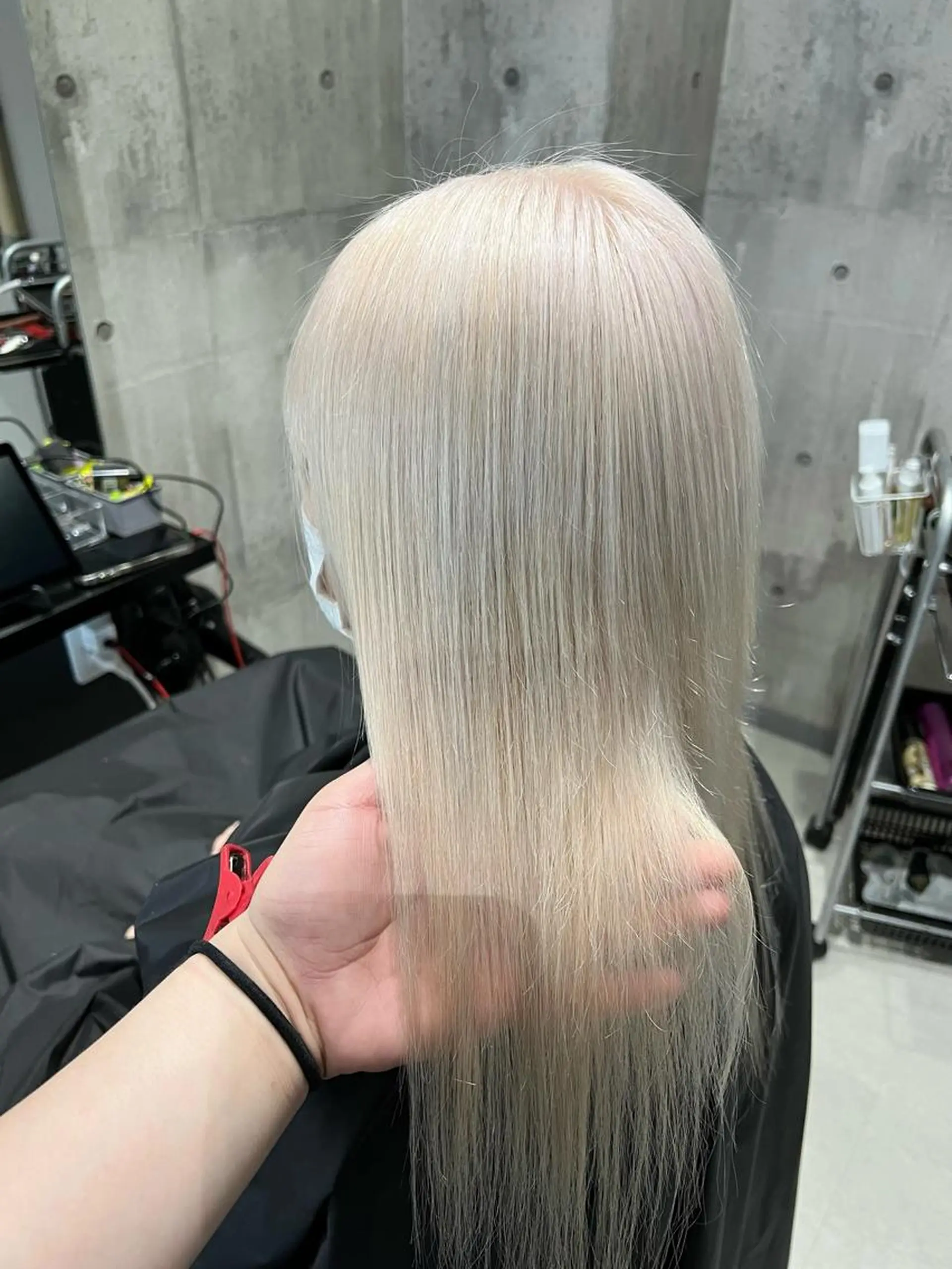 ロング カラー ベージュカラー mimiiy梅田 中崎町ハイトーンのヘアスタイル