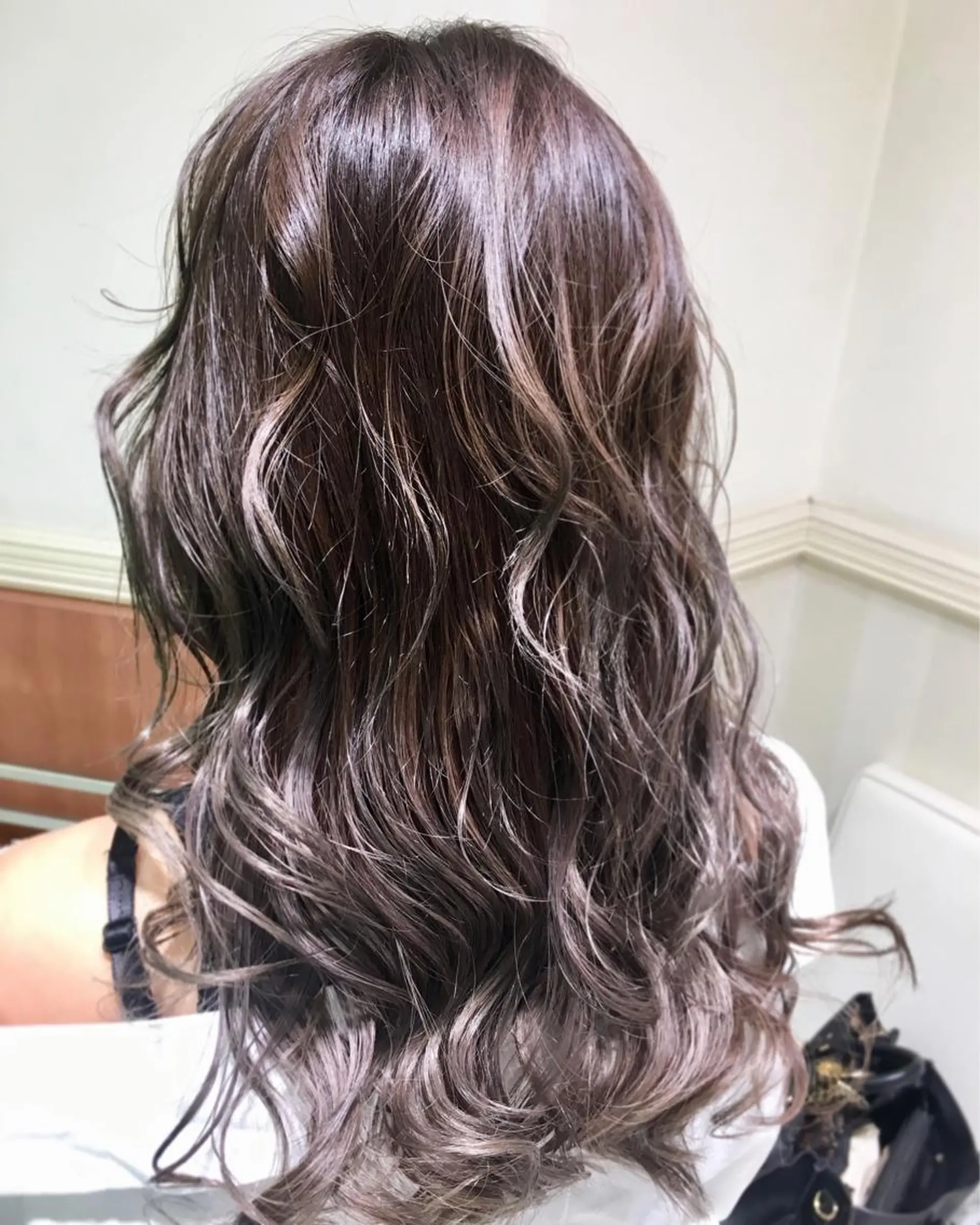 セミロング カラー グレージュ カット ヘアカラー トリートメント ブリーチ/バレイヤ ージュ川端裕司のヘアスタイル