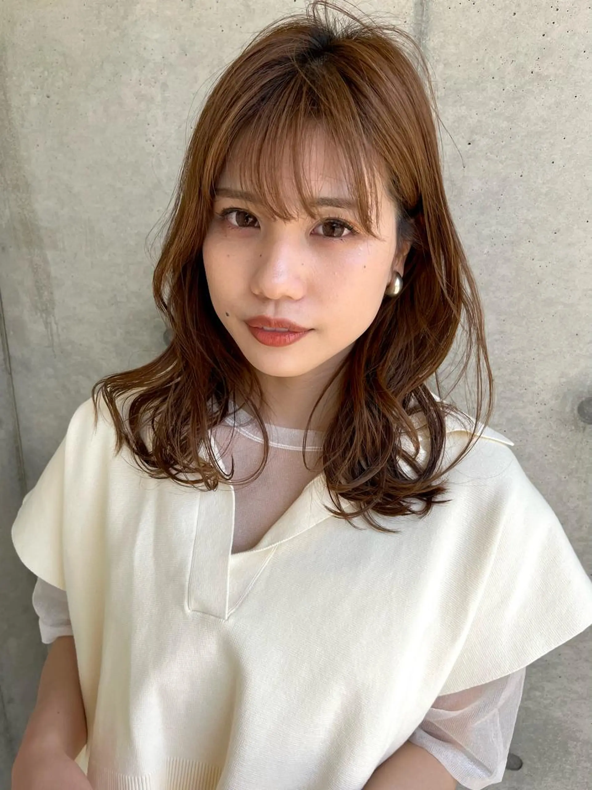 ミディアム ホラオク カナエのヘアスタイル