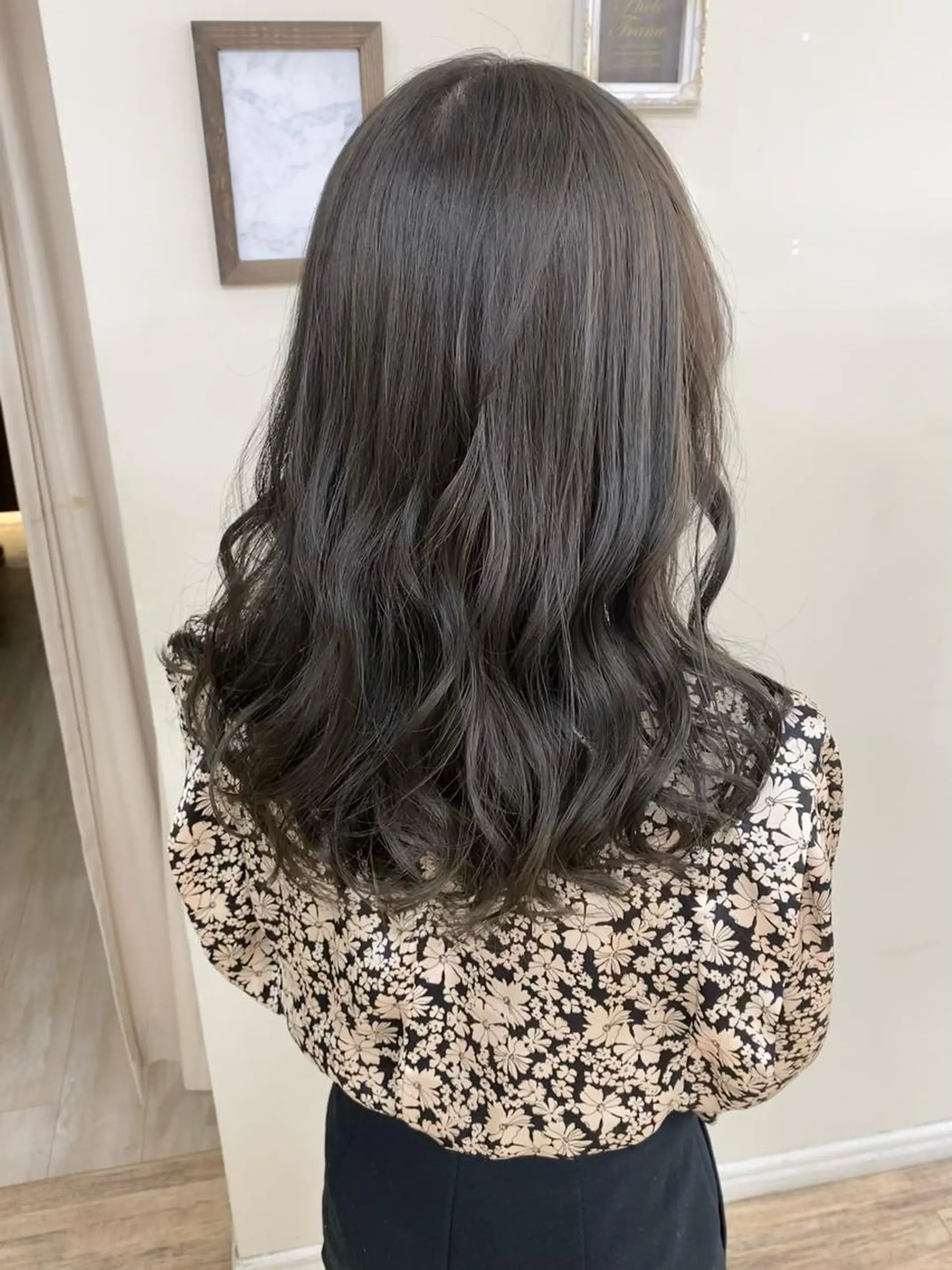 カラー SALOWIN栄 高須大貴のヘアスタイル