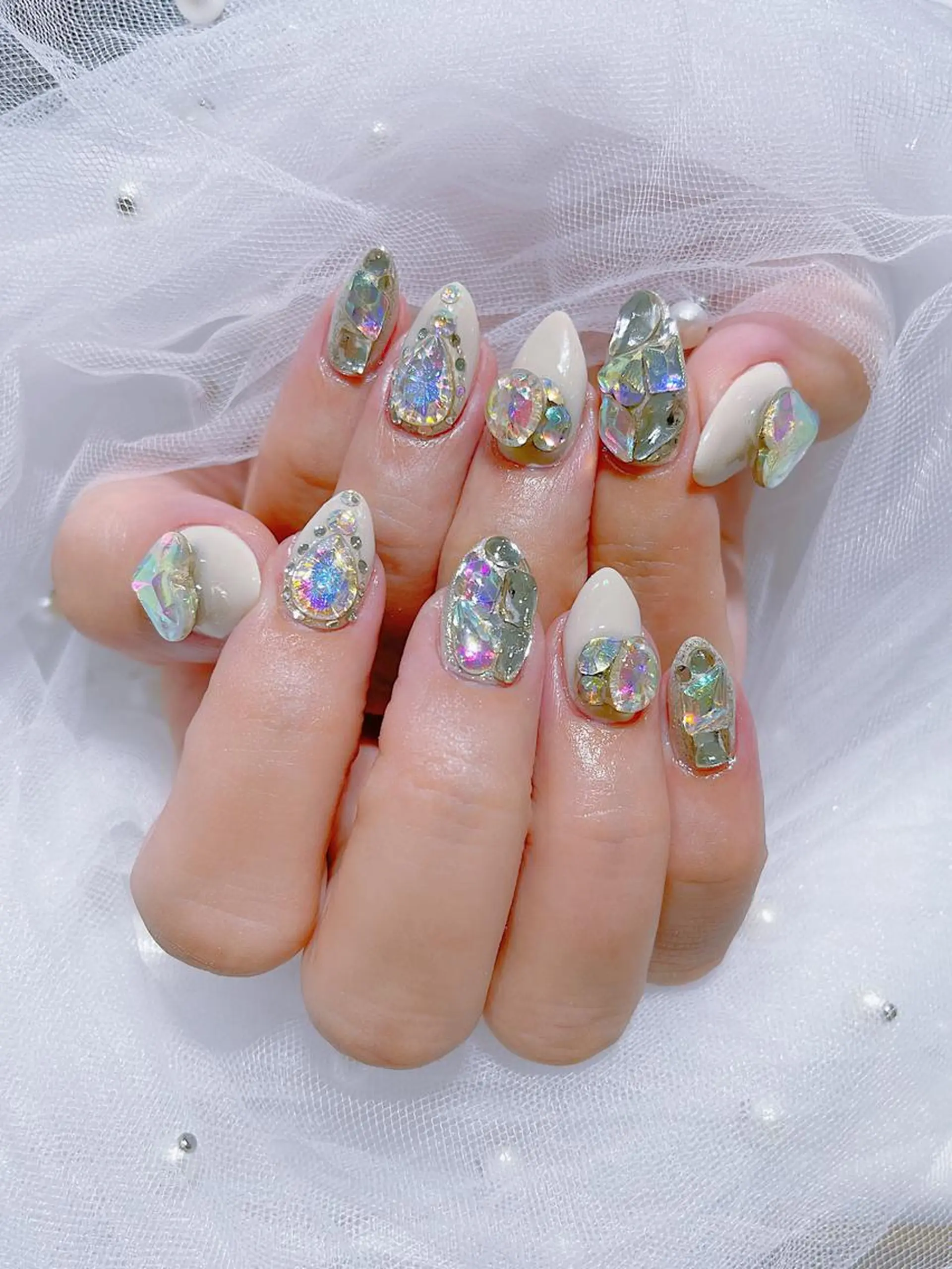 ネイル ハンドネイル Queens ciciのネイルデザイン