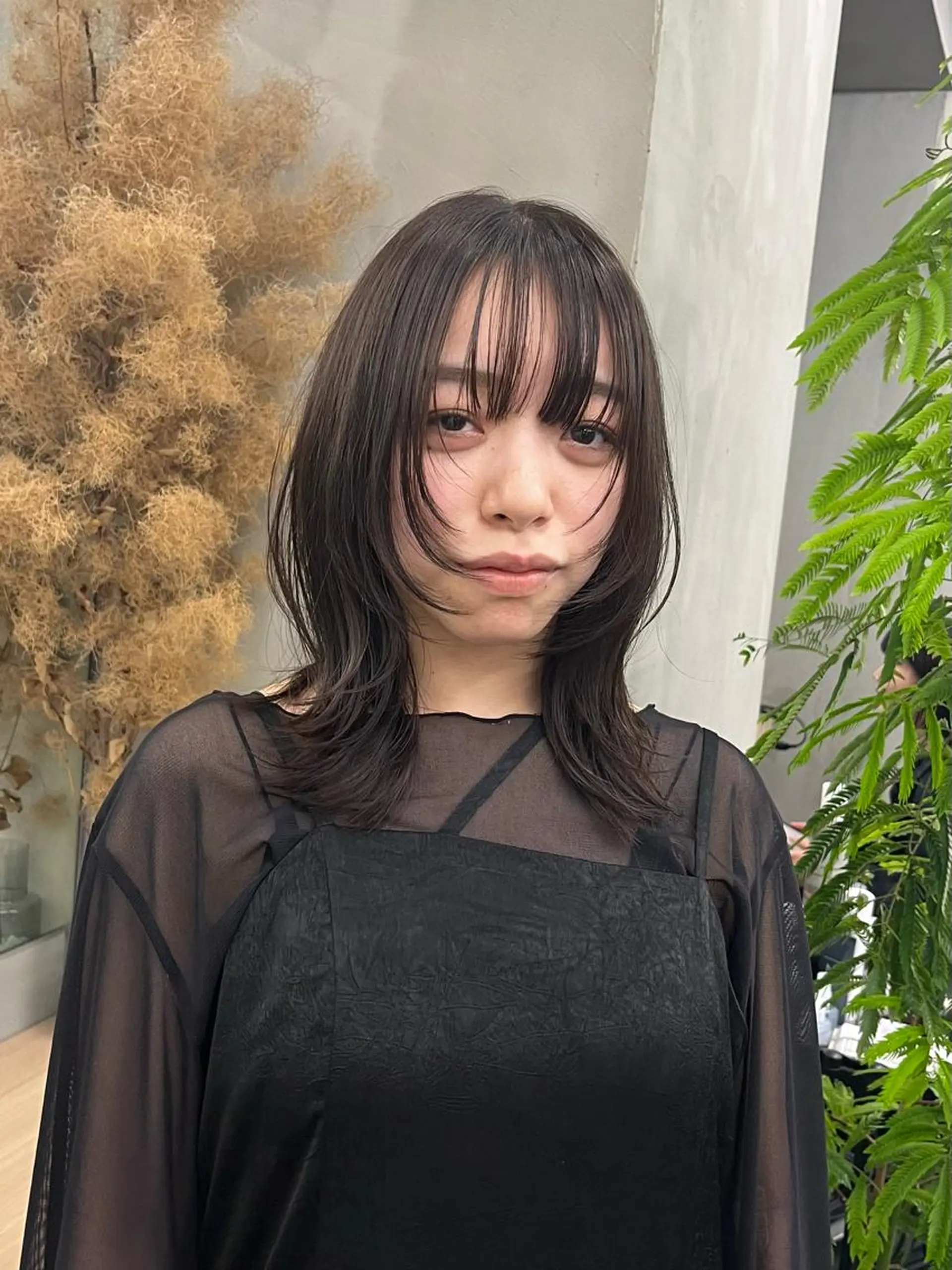 セミロング イツク ⚡️ ルーツ/ハイトーンのヘアスタイル