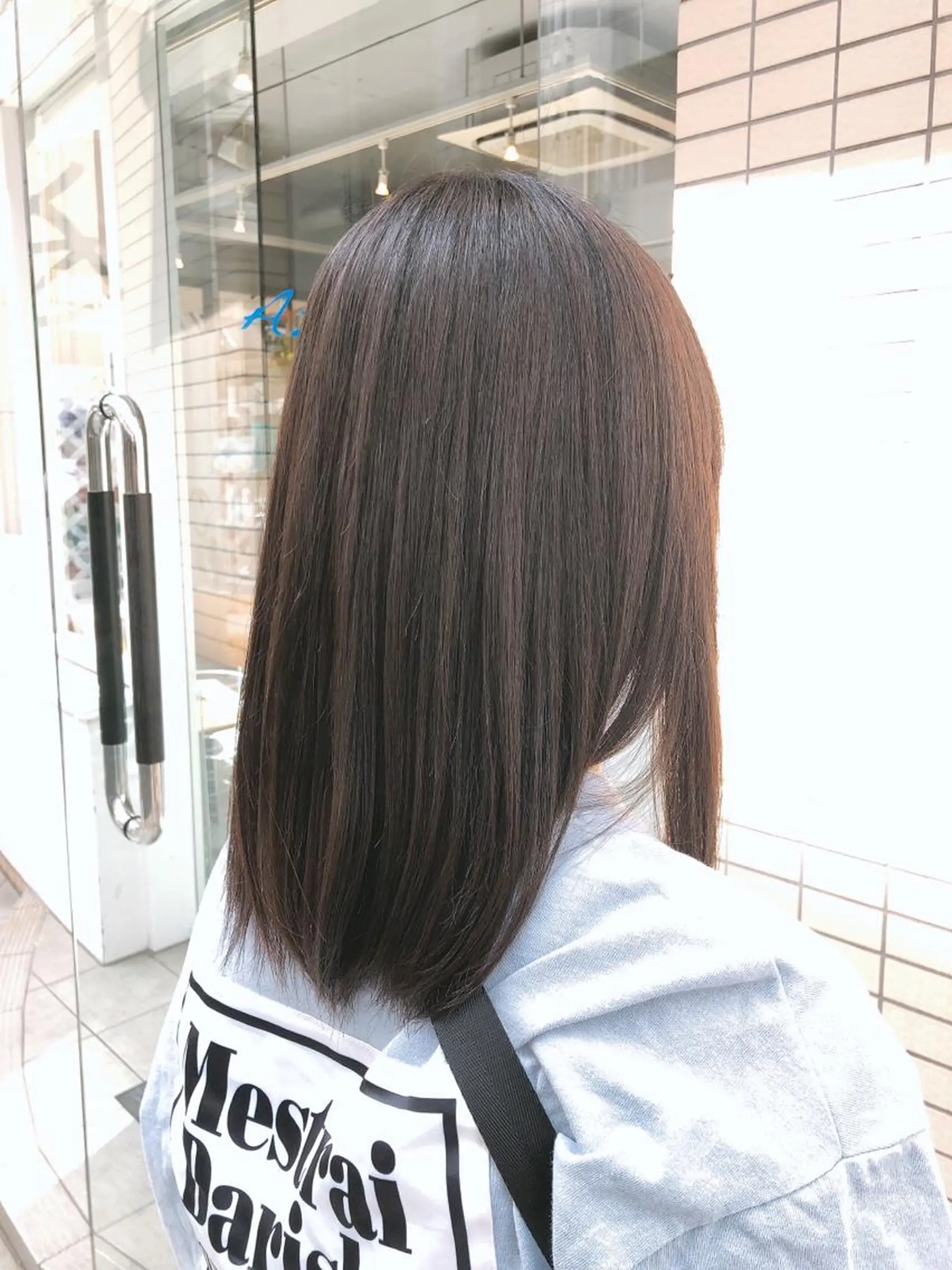 ミディアム 縮毛矯正 阿部 美咲のヘアスタイル