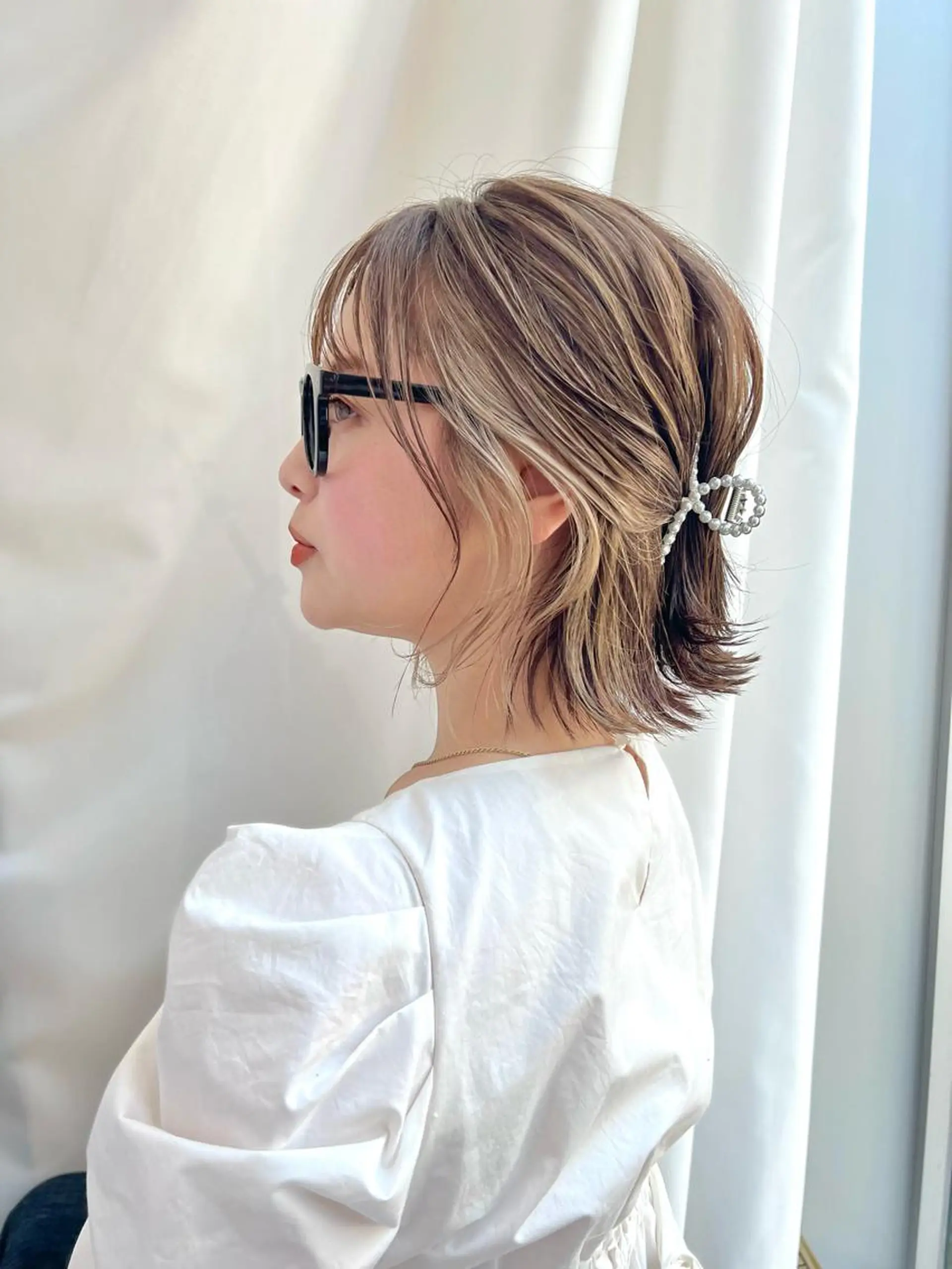 ミディアム カラー パーマ ヘアアレンジ ベージュカラー 透明感カラー グレージュ ボブ カット ヘアカラー トリートメント レイヤー専門家 ダブルカラー修のヘアスタイル