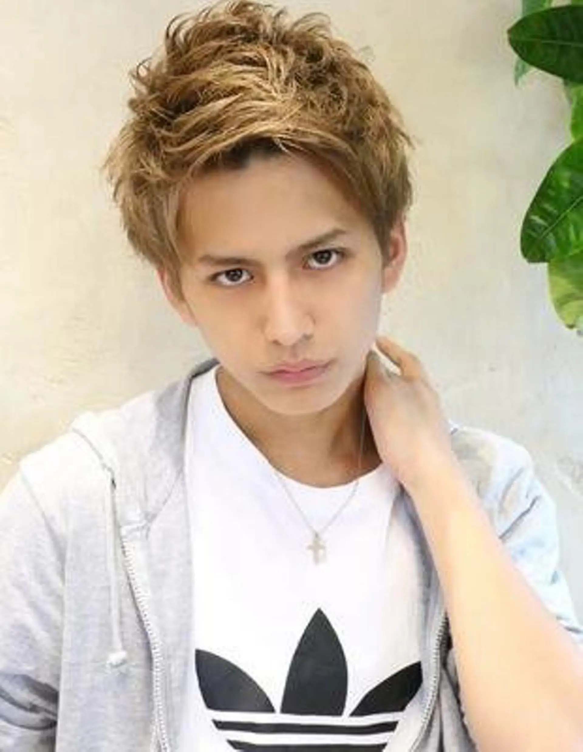 ショート カラー パーマ メンズ メンズブリーチ ブリーチ Soleria /ソレリア所属・Soleria 田中慎一のヘアスタイル