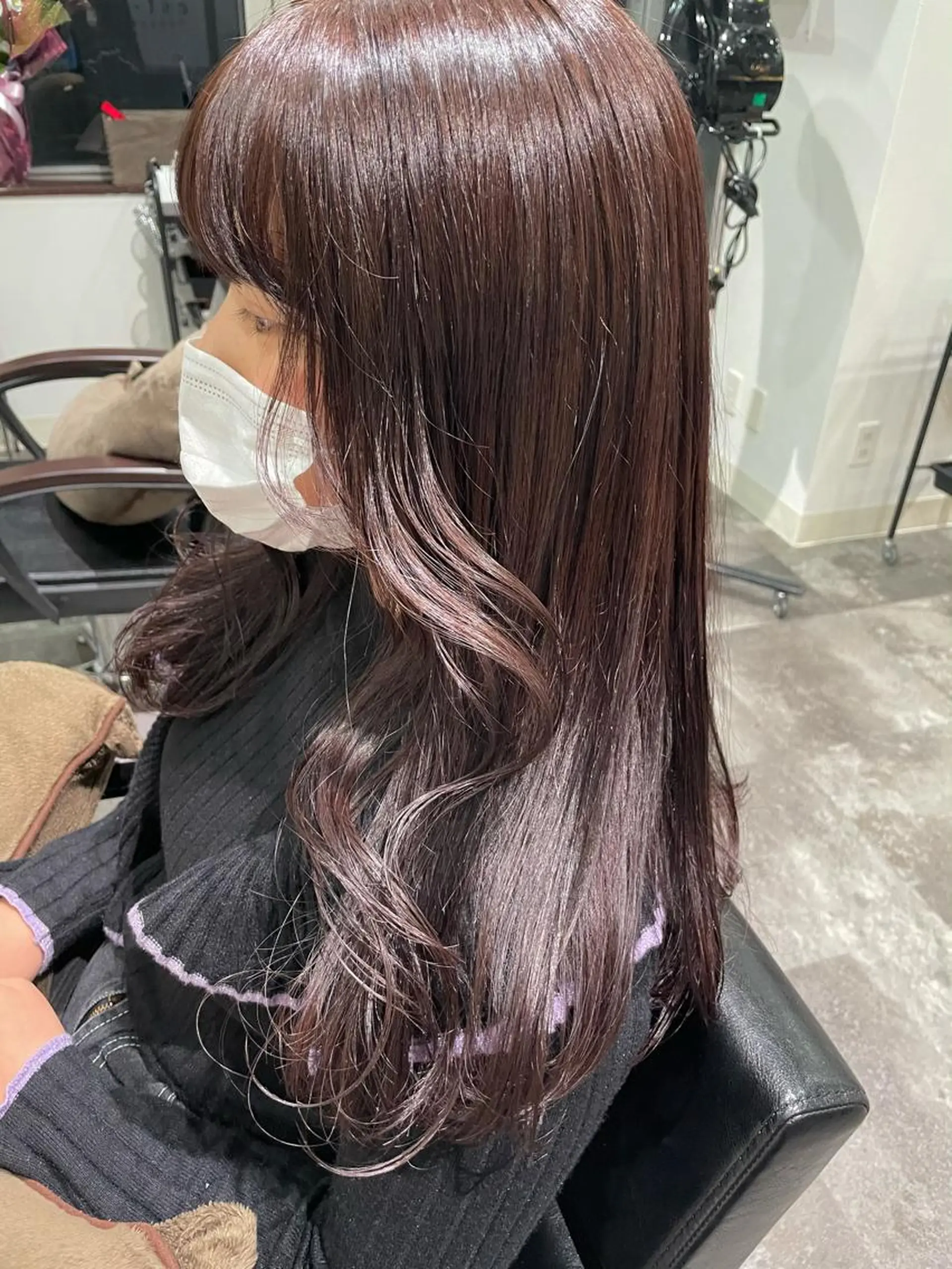 ロング カラー 透明感カラー ayaka 髪質改善レイヤーのヘアスタイル