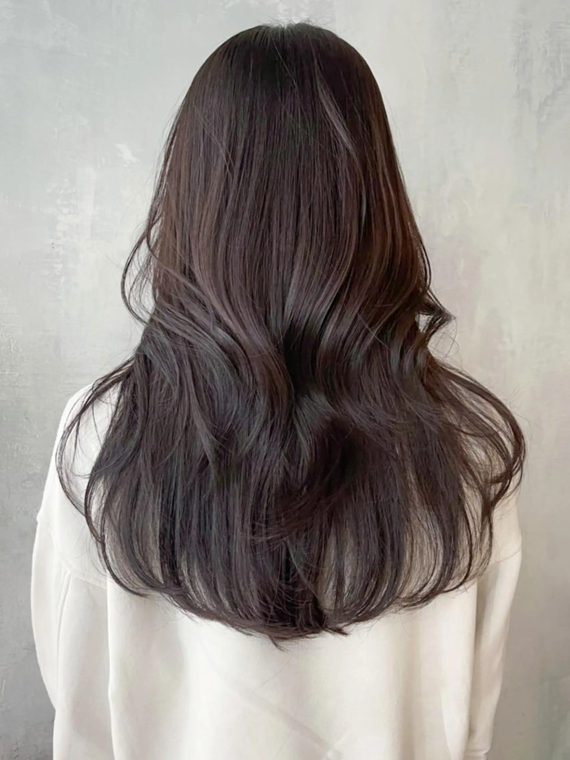 セミロング アッシュ カット ヘアカラー トリートメント ITbyALBUM 下北沢店のヘアスタイル