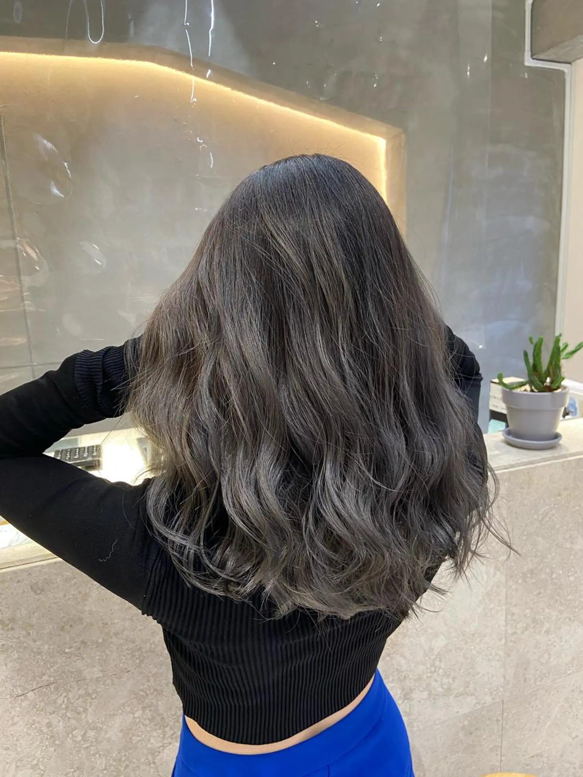 セミロング カラー ブリーチ apollo  yokohama 横浜店所属・APOLLO♡ ＭＩＯのヘアスタイル