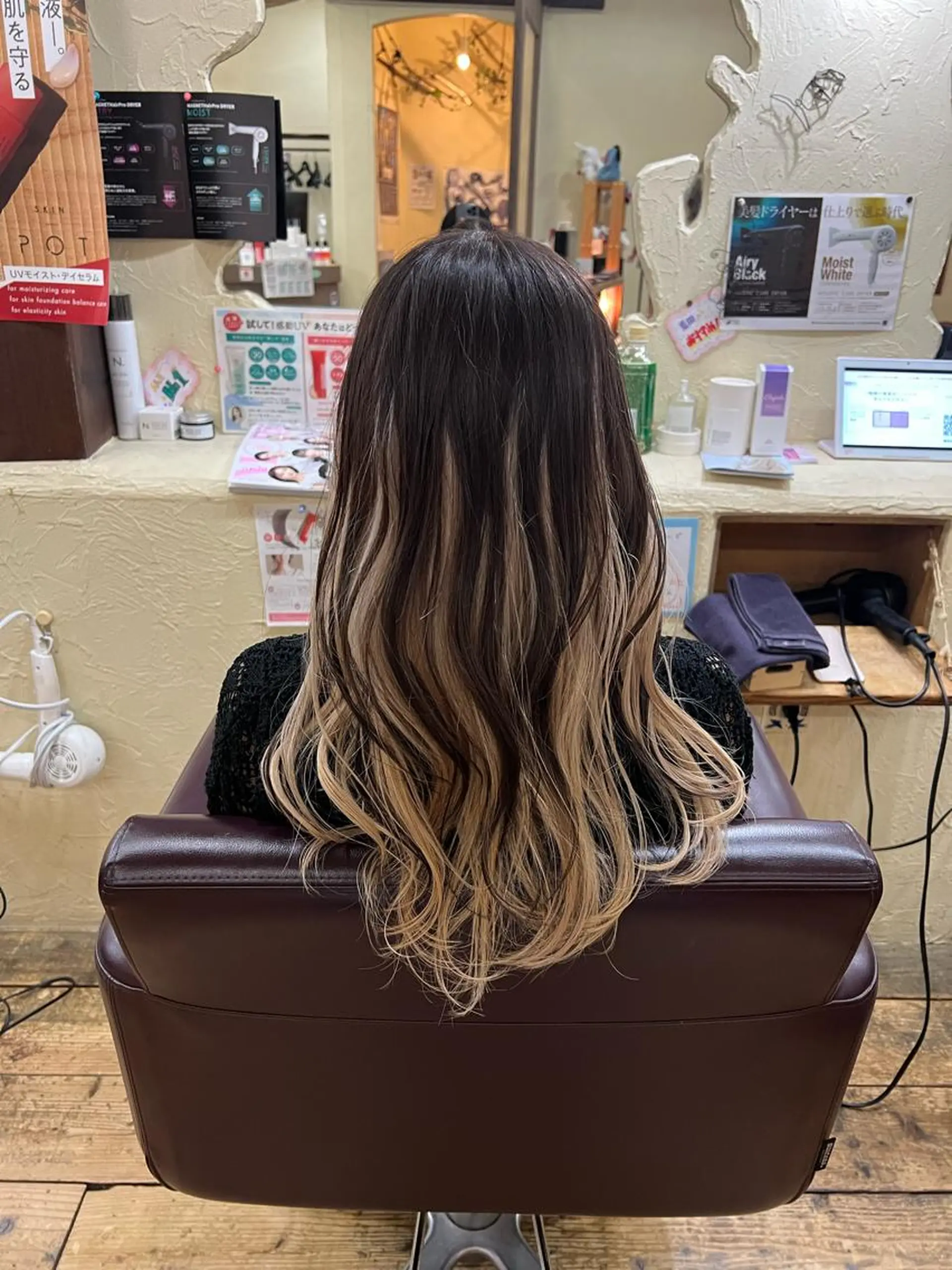 ロング カラー ヘアアレンジ ブリーチ インナーカラー 「sumi」 AMIのヘアスタイル