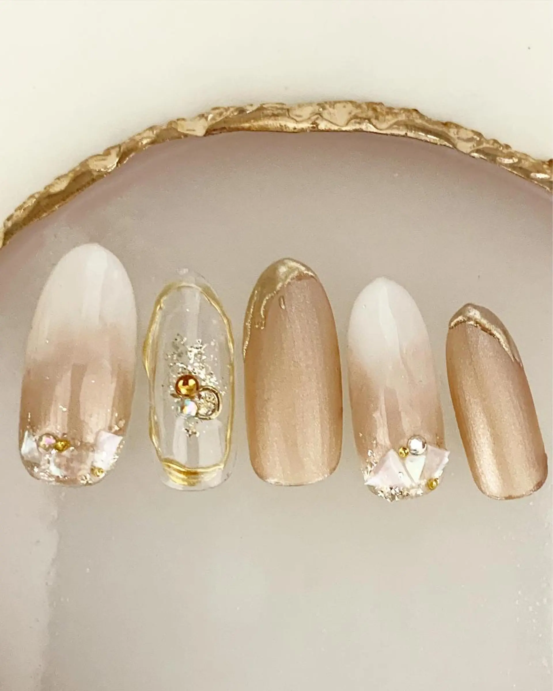 ネイル 新山 聖のネイルデザイン