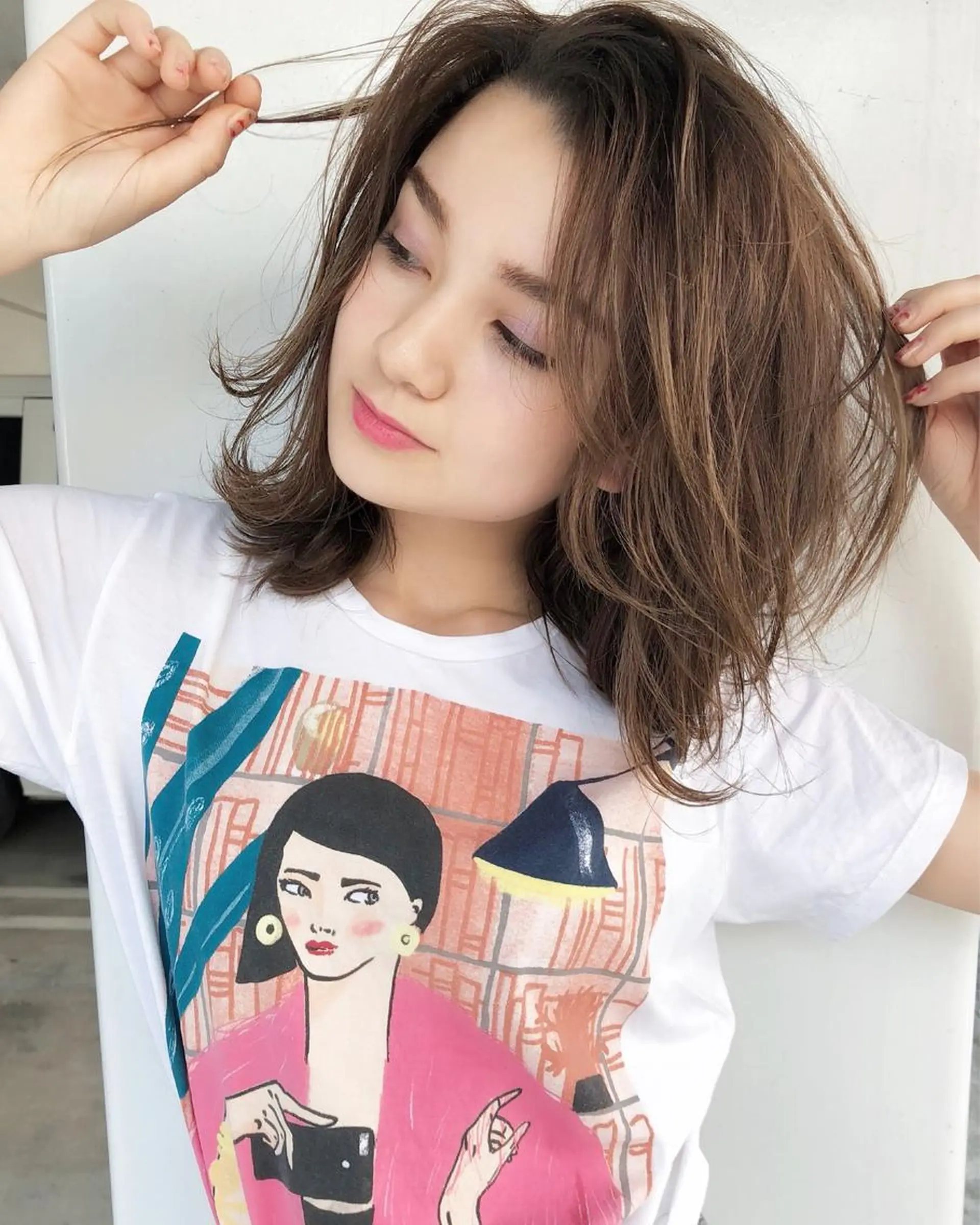 セミロング カラー パーマ ヘアアレンジ メンズ キッズ ネイル マツエク・マツパ メンズハイライト ハイライトカラー ハイライト 春ネイル カット ヘアカラー トリートメント 韓国風×透明感カラー 髪質改善オタベシンヤのヘアスタイル