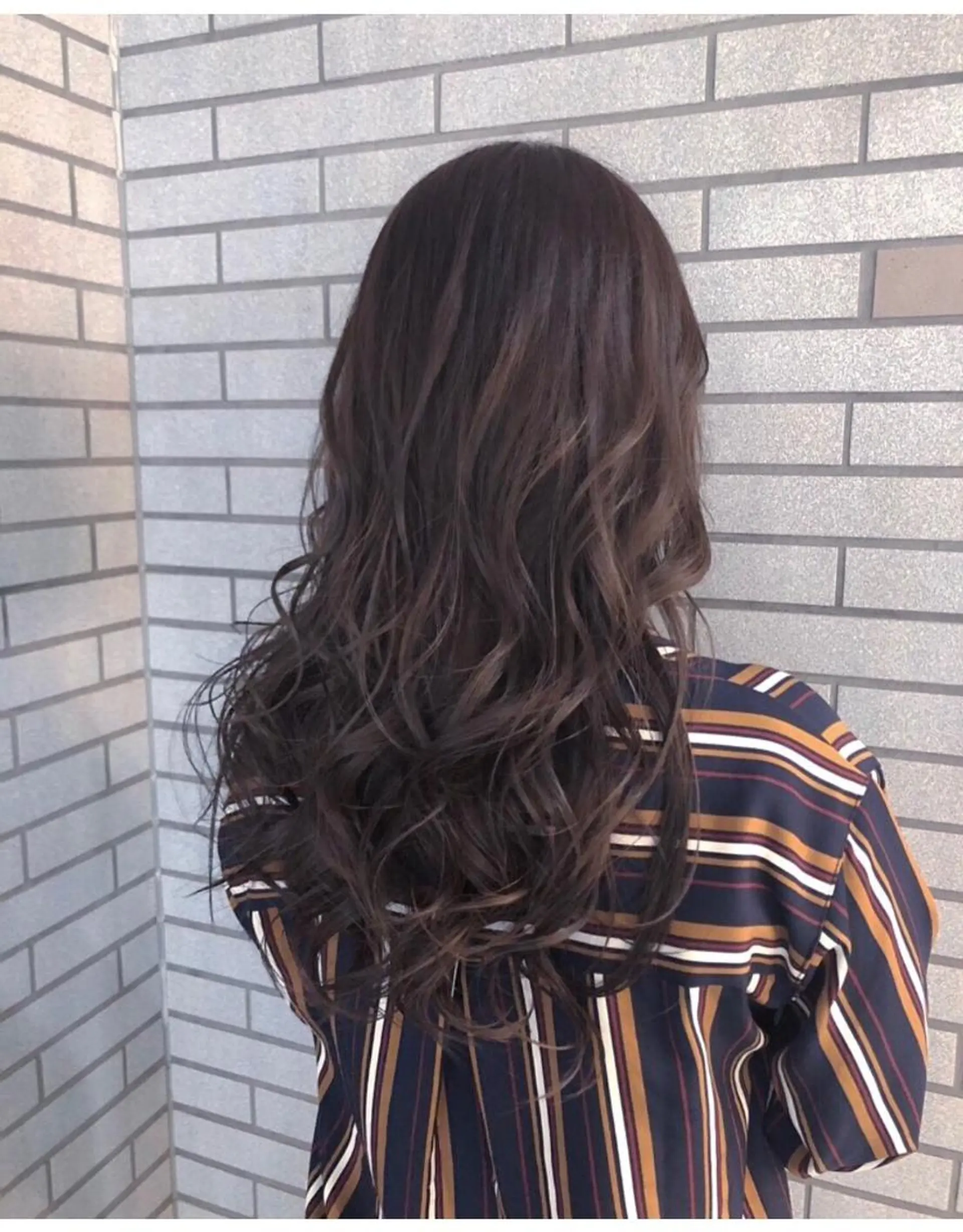 ロング カラー アッシュ ラベンダーカラー ラベンダーアッシュ ロング 中村 よしひでのヘアスタイル