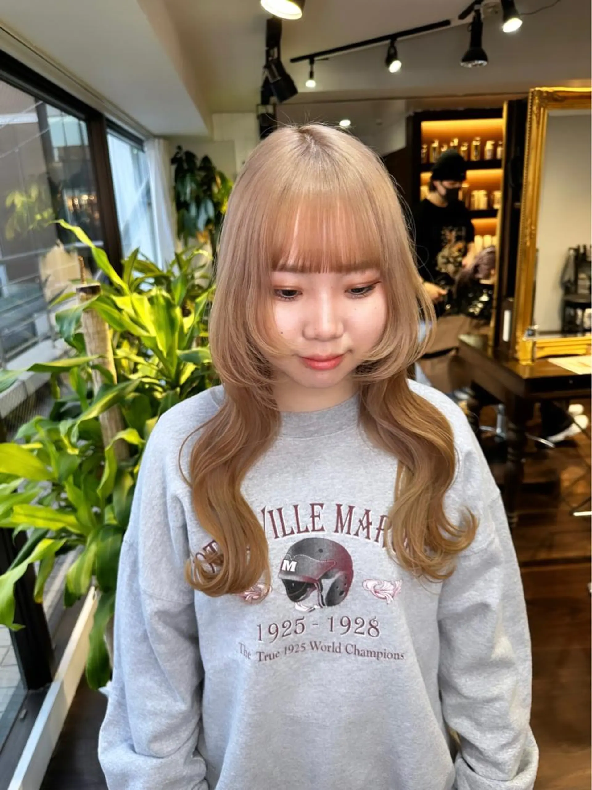 ロング カラー アディクシーカラー ベージュカラー ブリーチ ケアブリーチ デザインカラー ワンホン/エクステ ケラチン/Kaitoのヘアスタイル