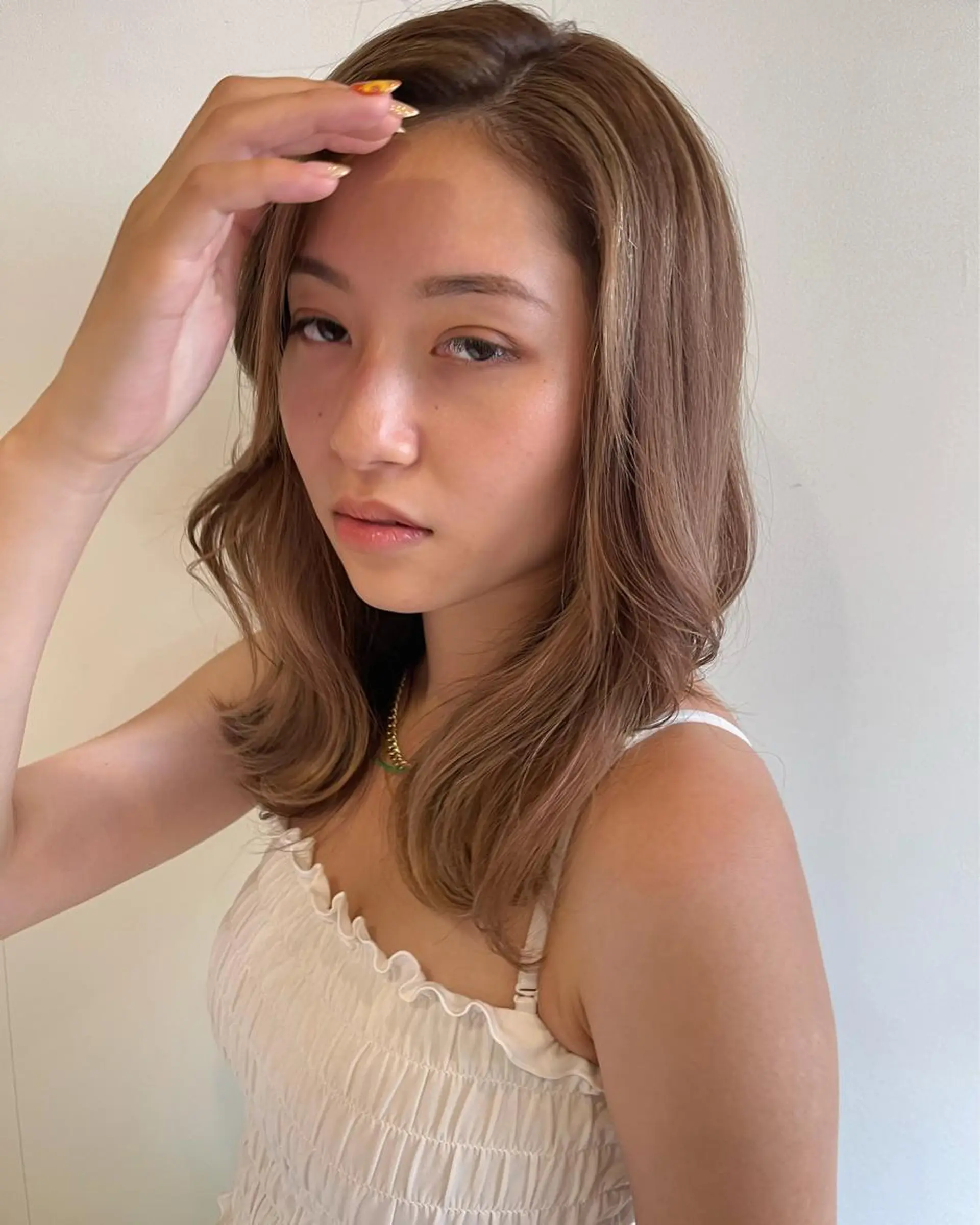 セミロング 韓国風ヘア レイヤーカット 菅原リキヤ くびれレイヤーヘアのヘアスタイル