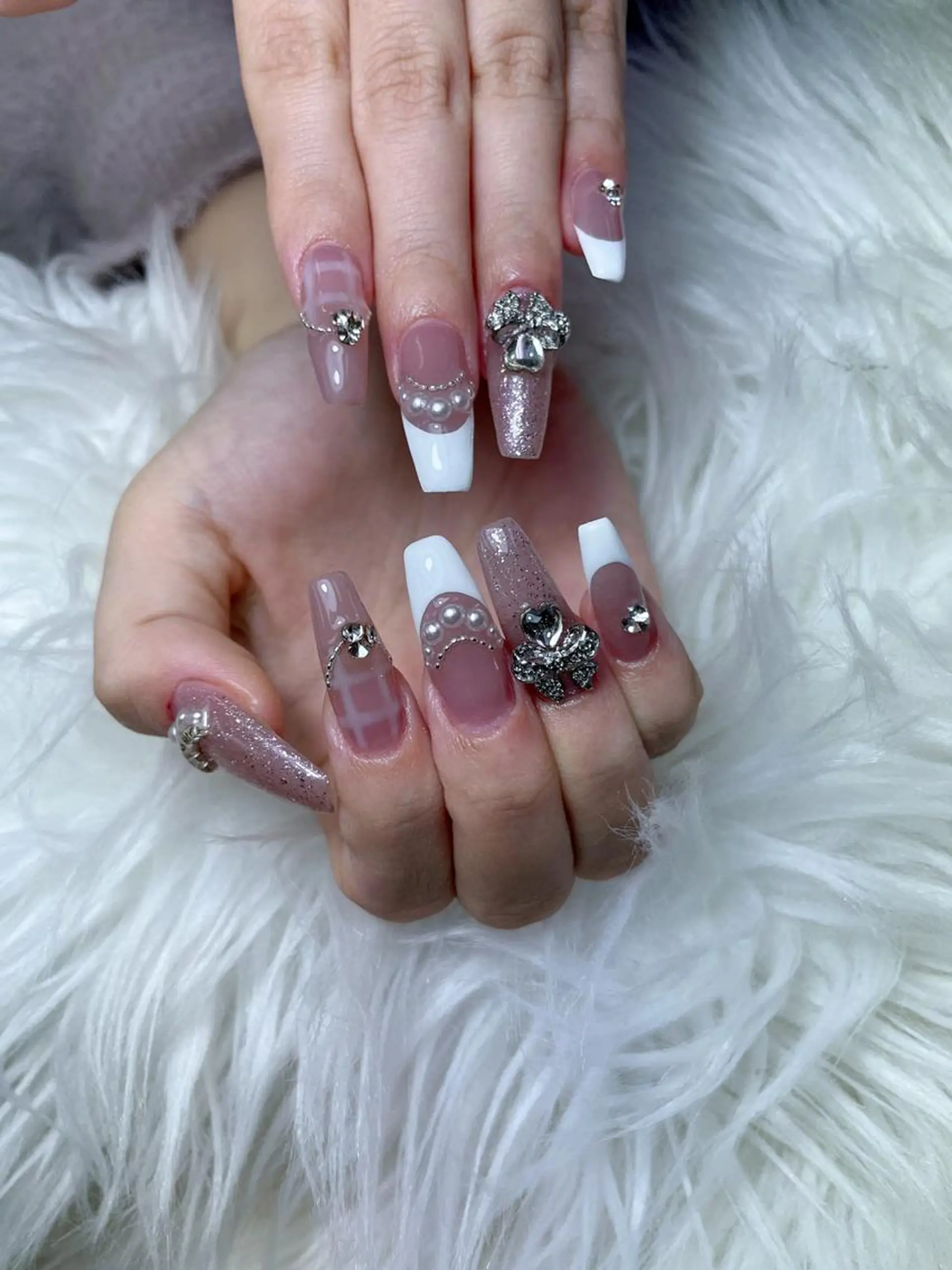 ネイル U nail 🩷 高田馬場店のネイルデザイン