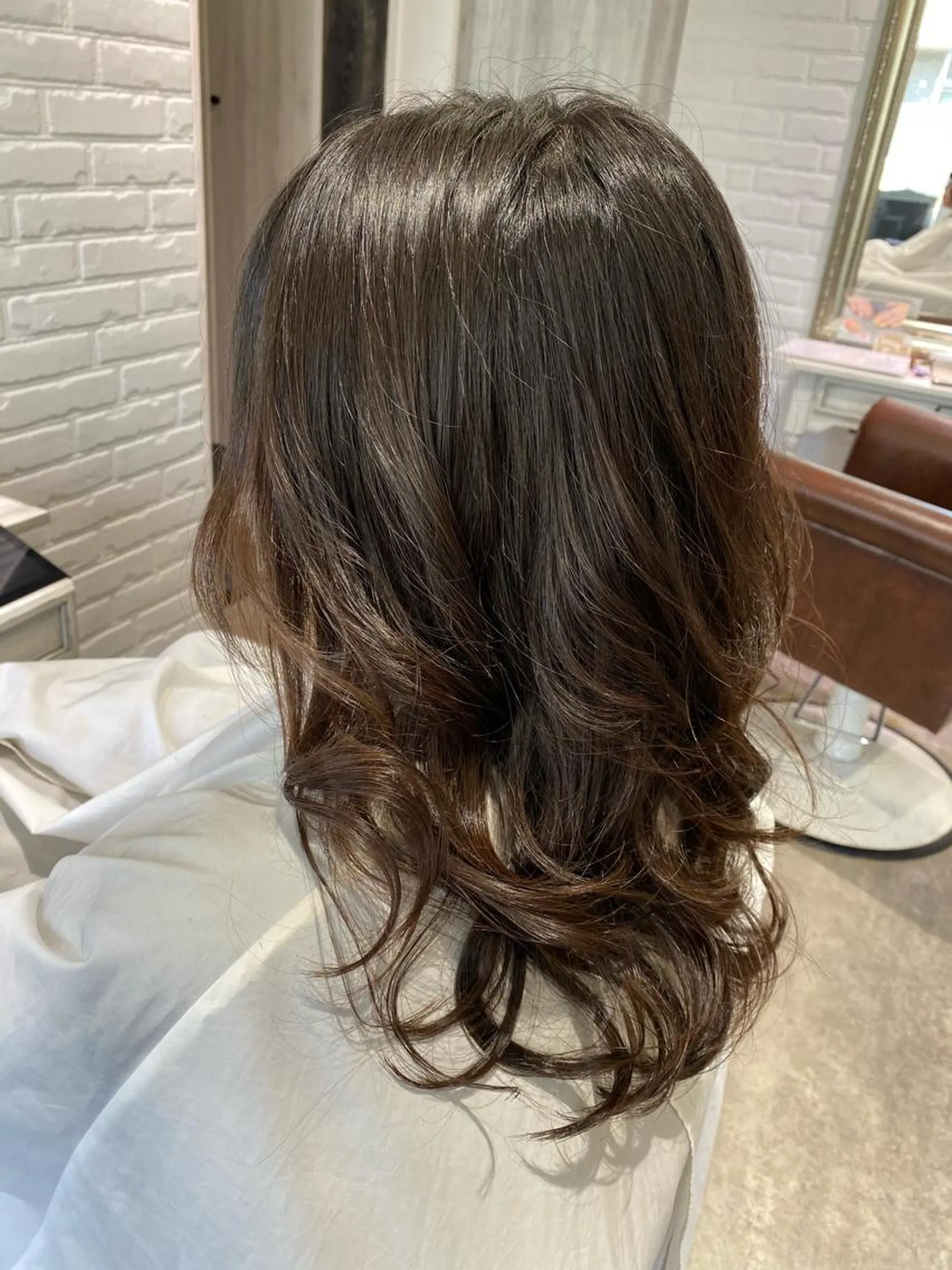 セミロング カラー ブラウンカラー マロンブラウン カット ヘアカラー トリートメント Renatus店長 金子裕美のヘアスタイル