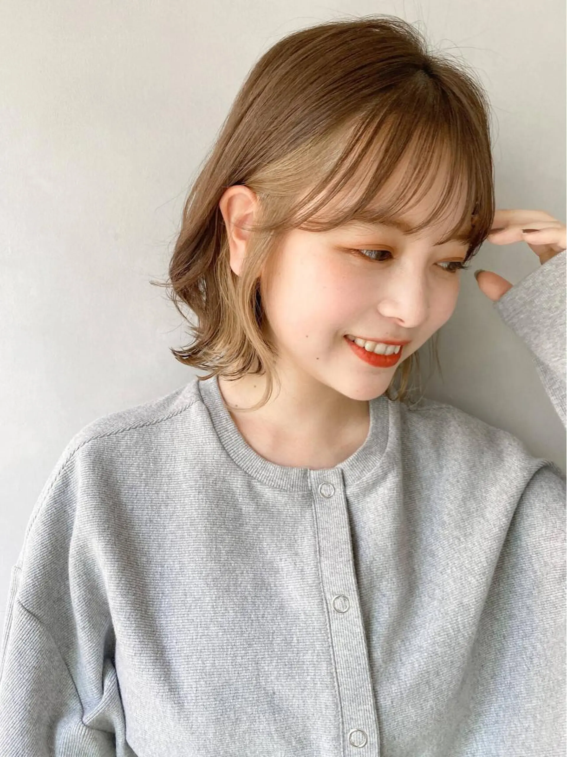 ミディアム カット ヘアカラー トリートメント Ryo /透明感カラーのヘアスタイル