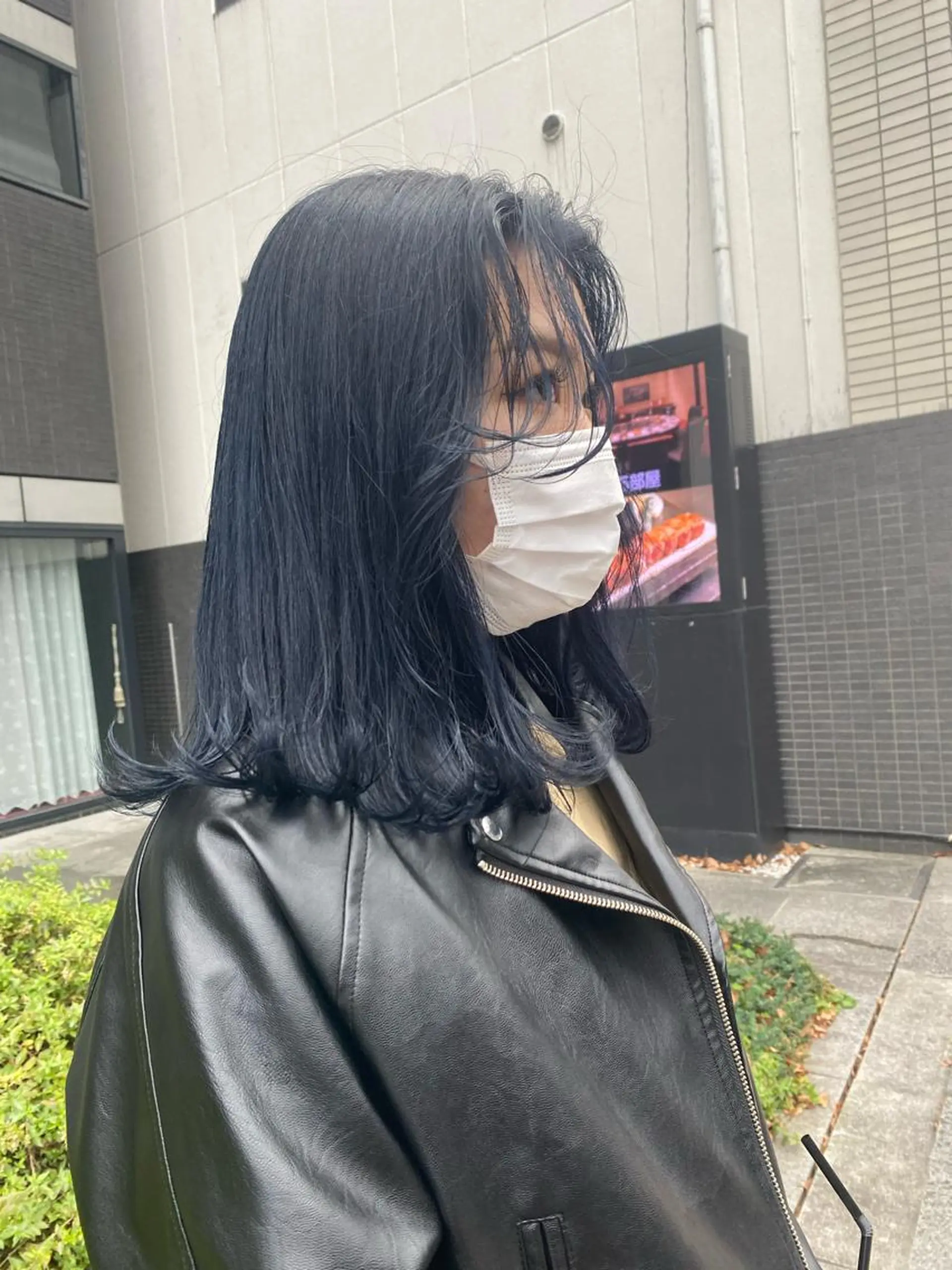 ミディアム デザインカラー/ボブ ブリーチカラー/ユリのヘアスタイル