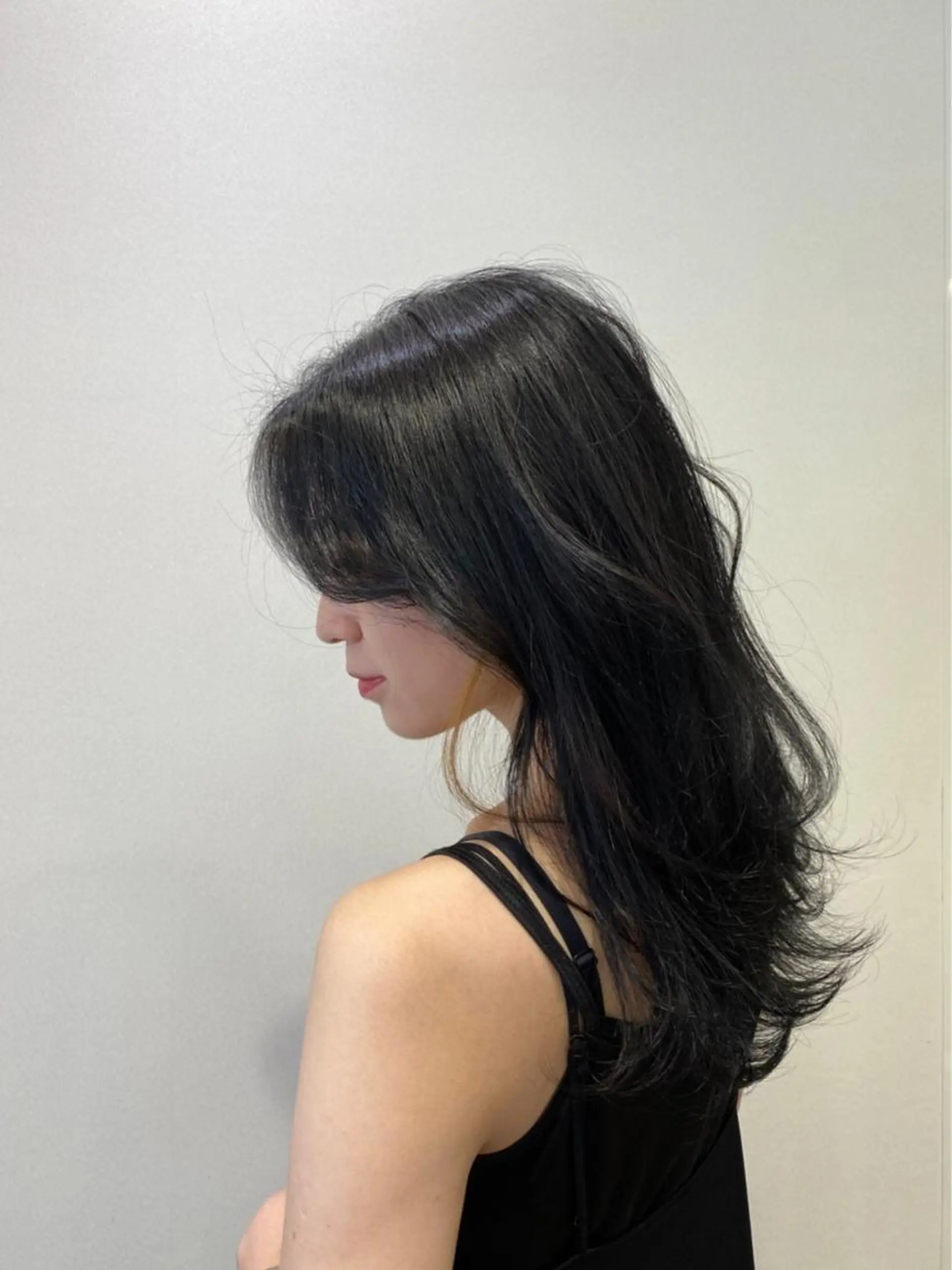 セミロング 先崎 悠希のヘアスタイル