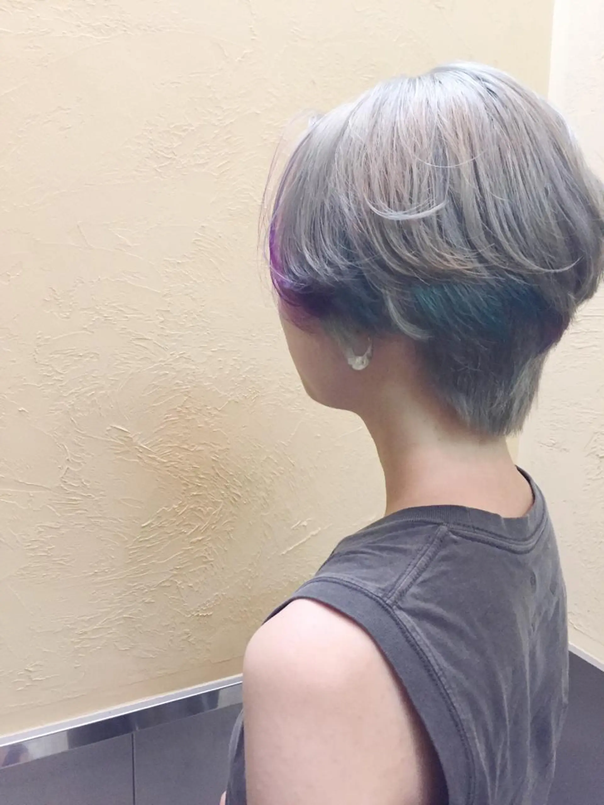 ショート カラー シルバー ユニコーンカラー カット ヘアカラー 韓国風◎　田中 勇也のヘアスタイル