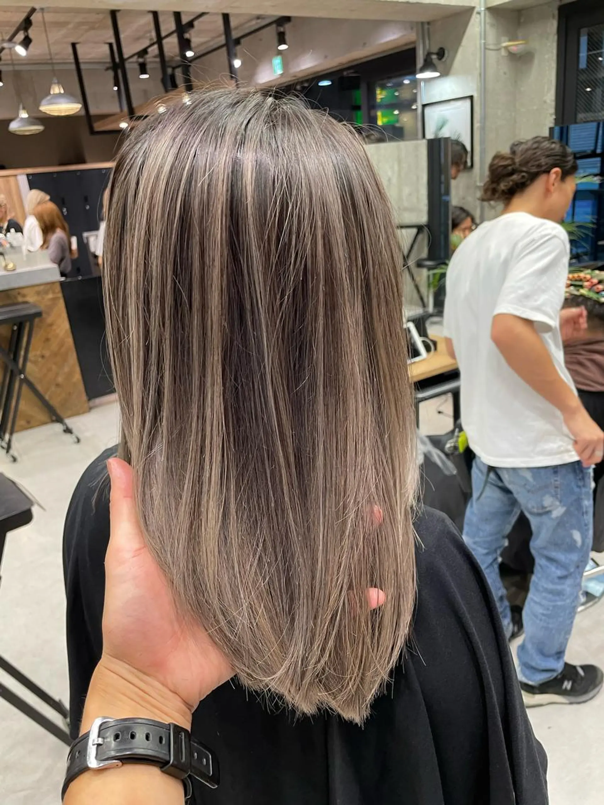 ロング カラー LUSTRE クロサワのヘアスタイル