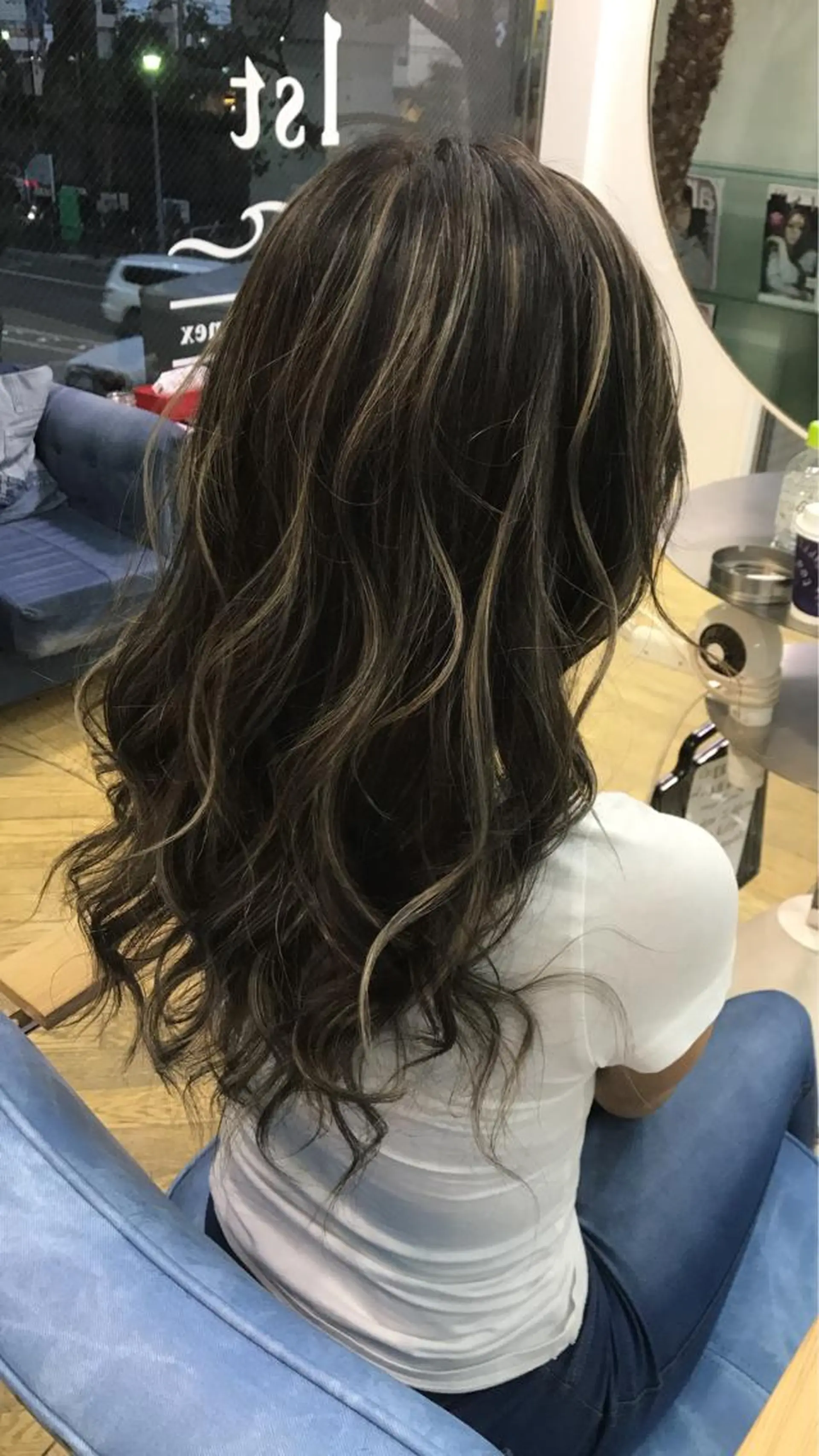 セミロング カラー ヘアアレンジ ハイライトカラー メッシュ 3Dハイライト ハイライト replica上大岡所属・松井 敬太郎のヘアスタイル