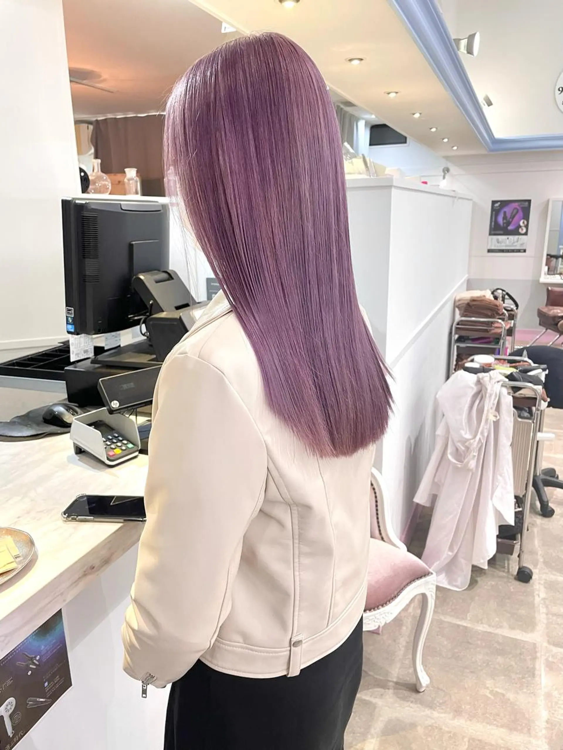 ロング パープルカラー ヘアカラー トリートメント Lit.豊橋 夏目のヘアスタイル