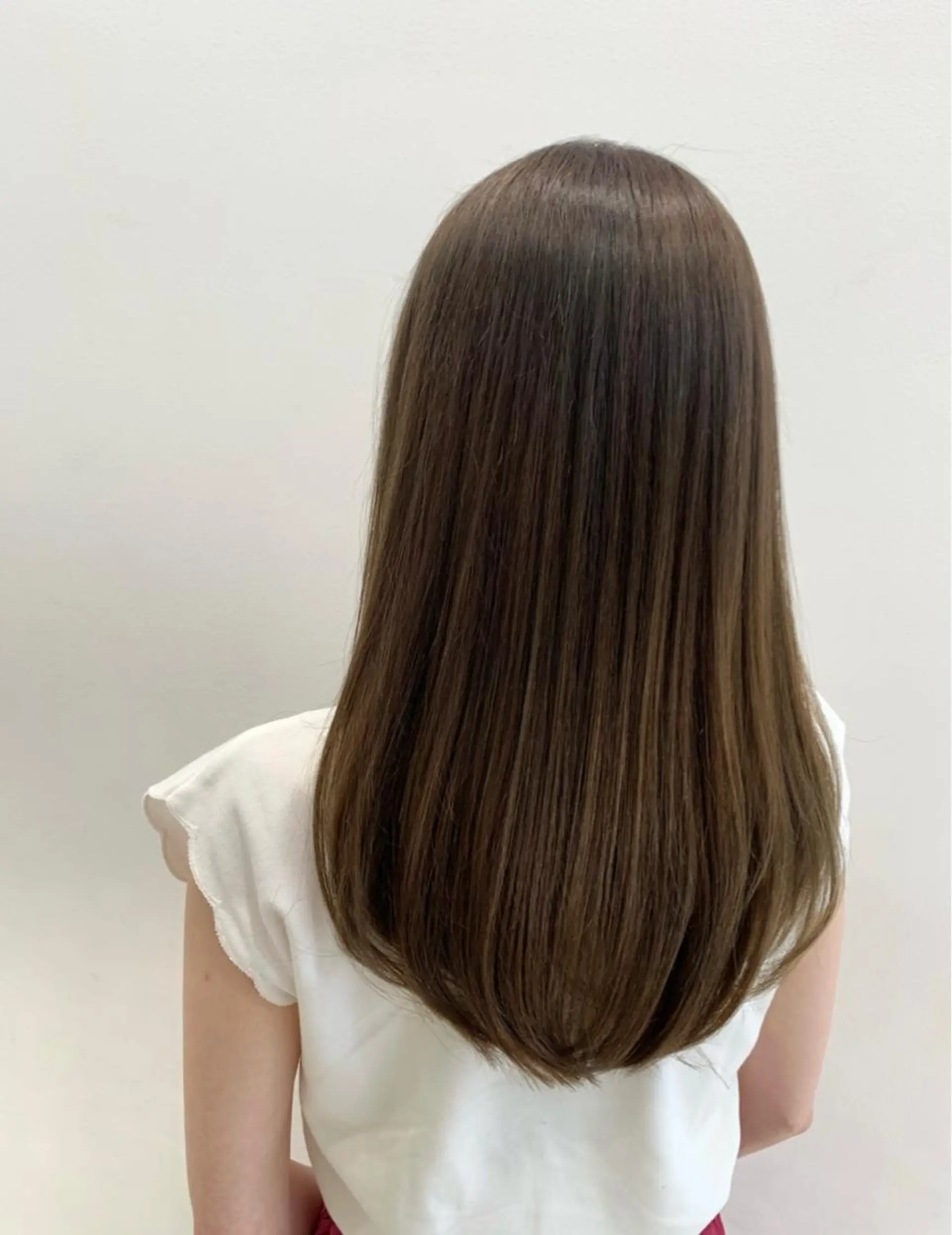 ロング 小山田 彩美のヘアスタイル