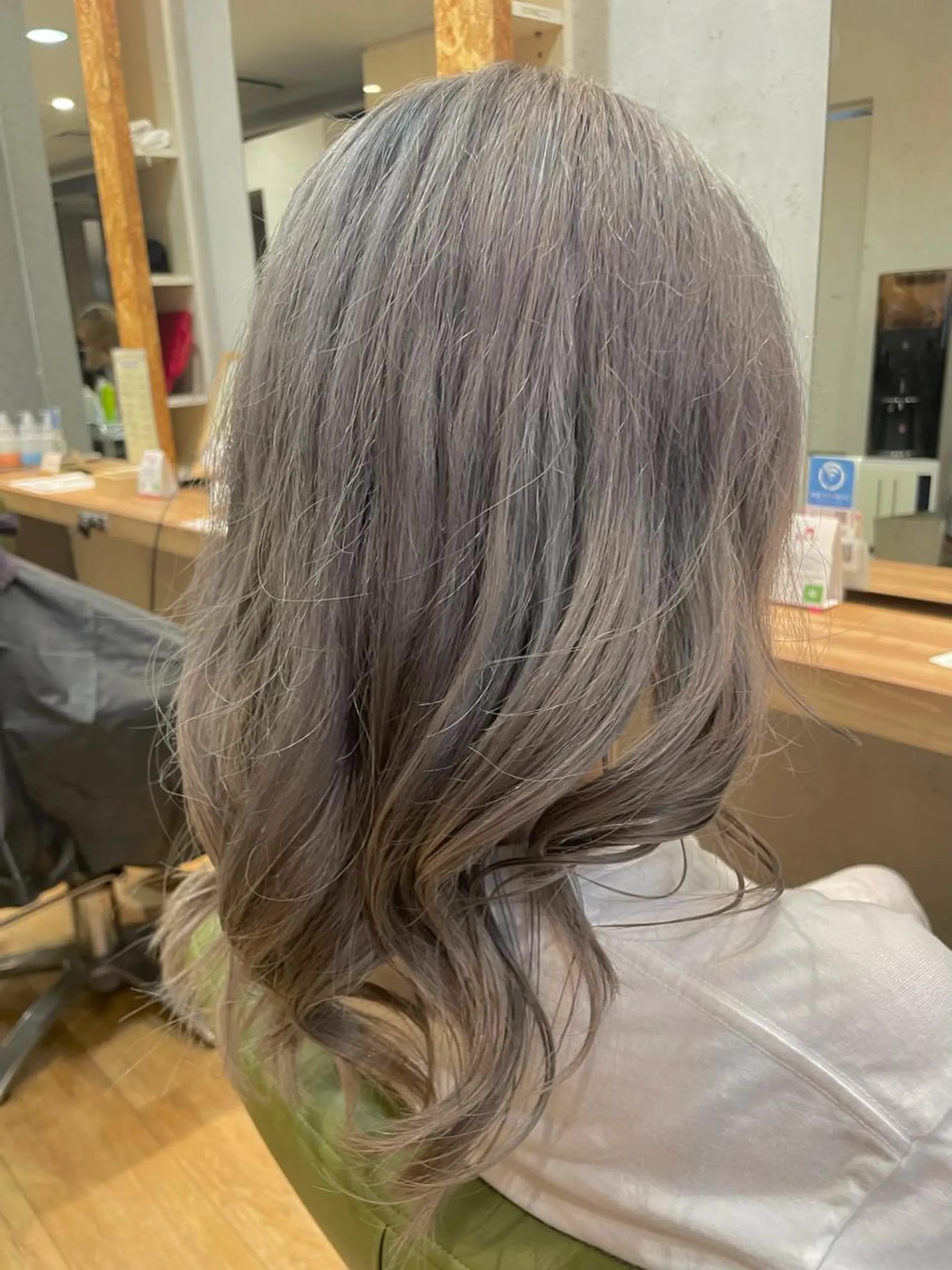 ミディアム カラー ブリーチ シルバー 髪質改善/Bloss om🌷高橋沙衣のヘアスタイル