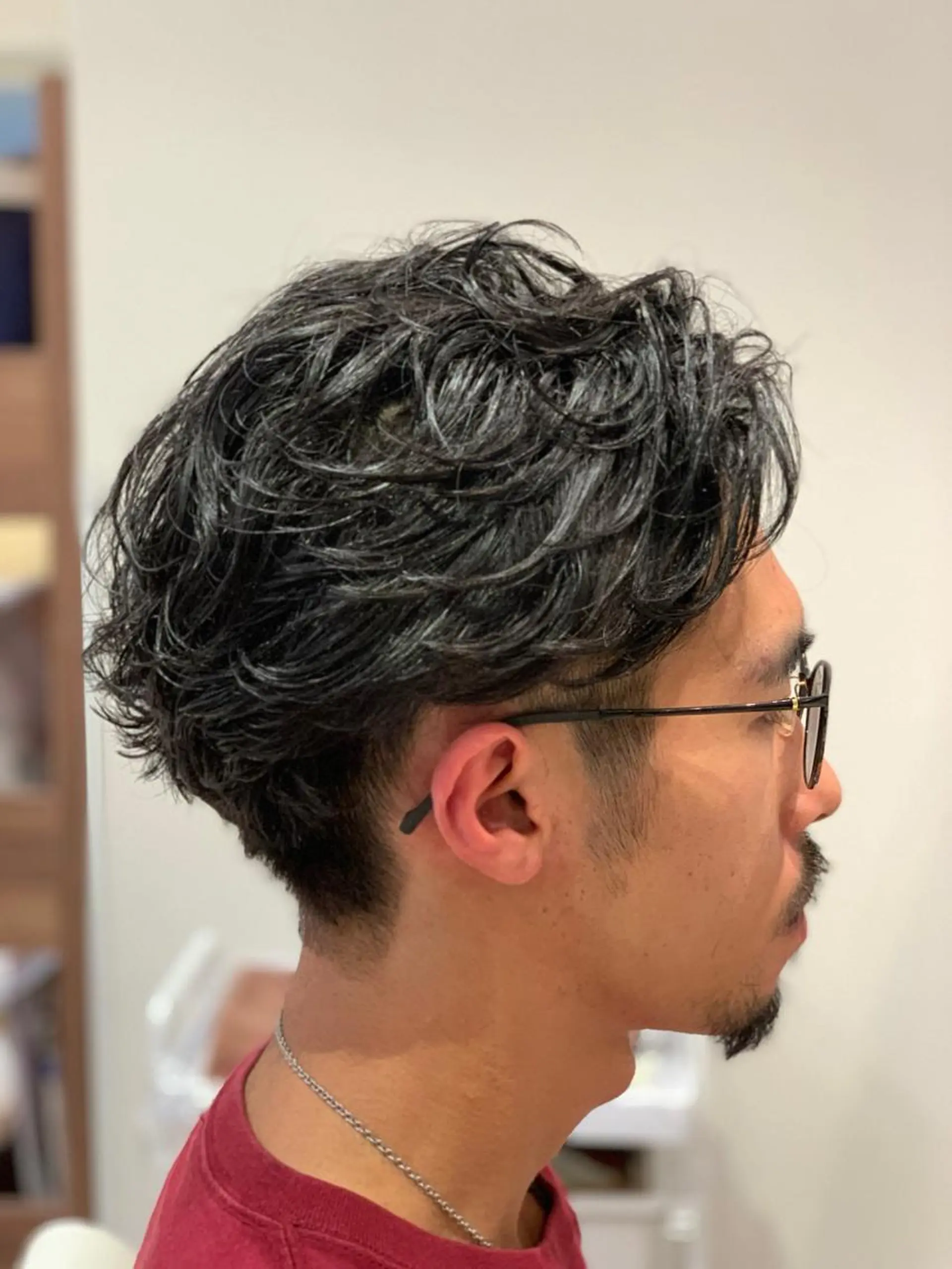 ショート パーマ メンズ オールバック メンズパーマ カット パーマ 平本 雄馬のヘアスタイル