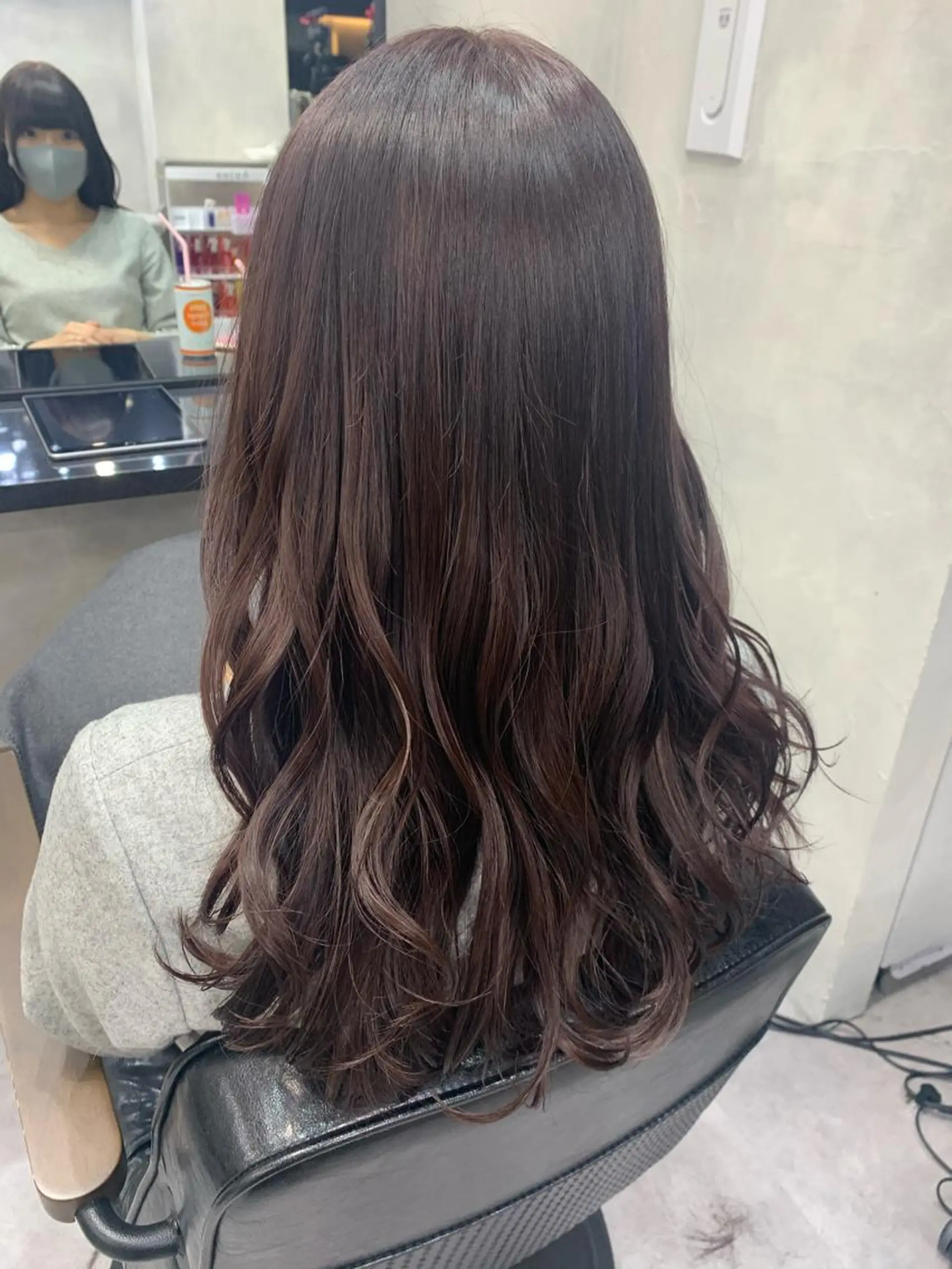 セミロング カラー パーマ ヘアアレンジ 個室で似合わせ好印象 🧡外山弥千代のヘアスタイル