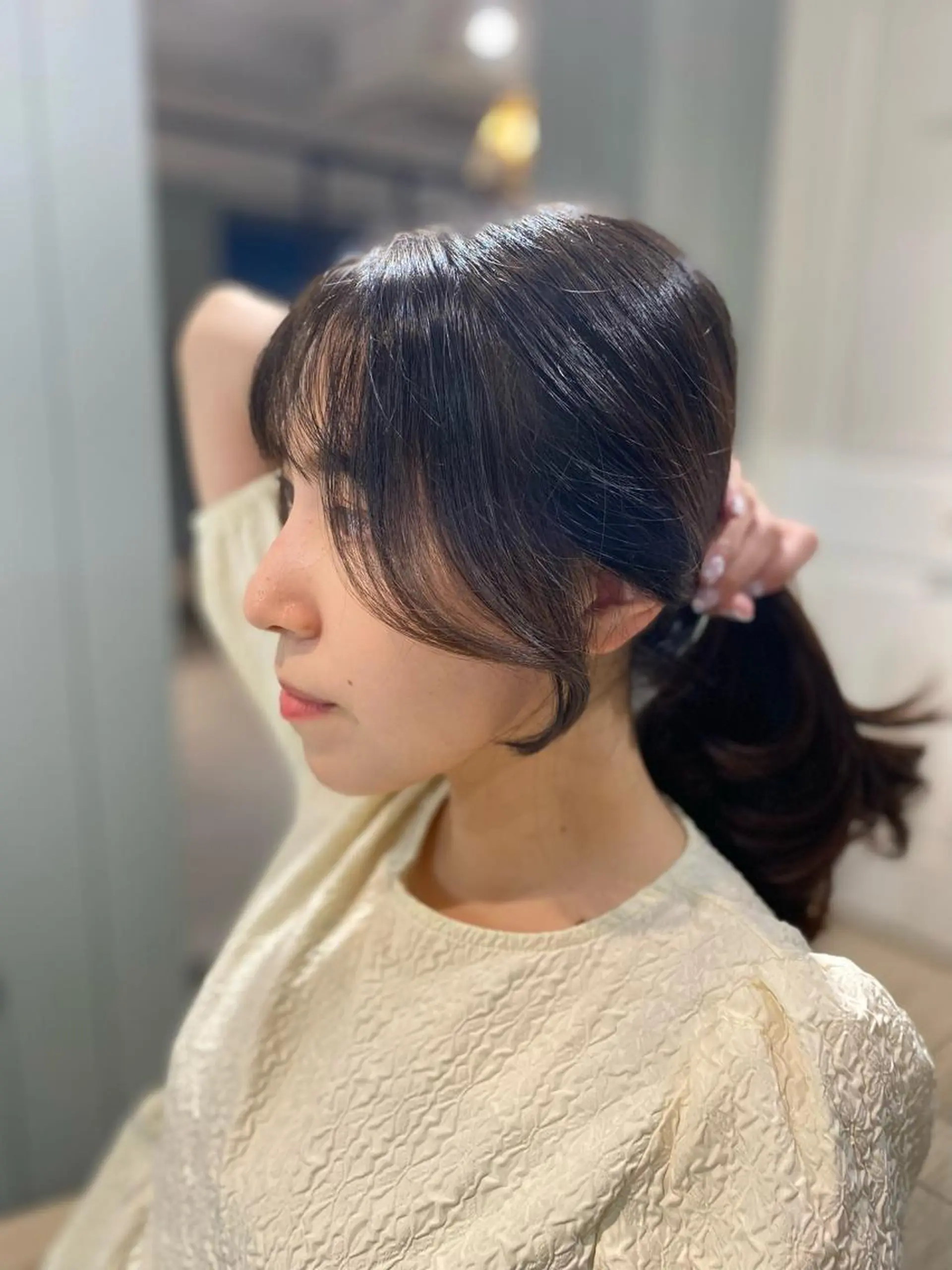 ミディアム カラー アッシュ ベージュカラー 黒髪 ブリーチ ブルーカラー カット ヘアカラー トリートメント 韓国風レイヤーカット 💎髪質改善"yuiのヘアスタイル