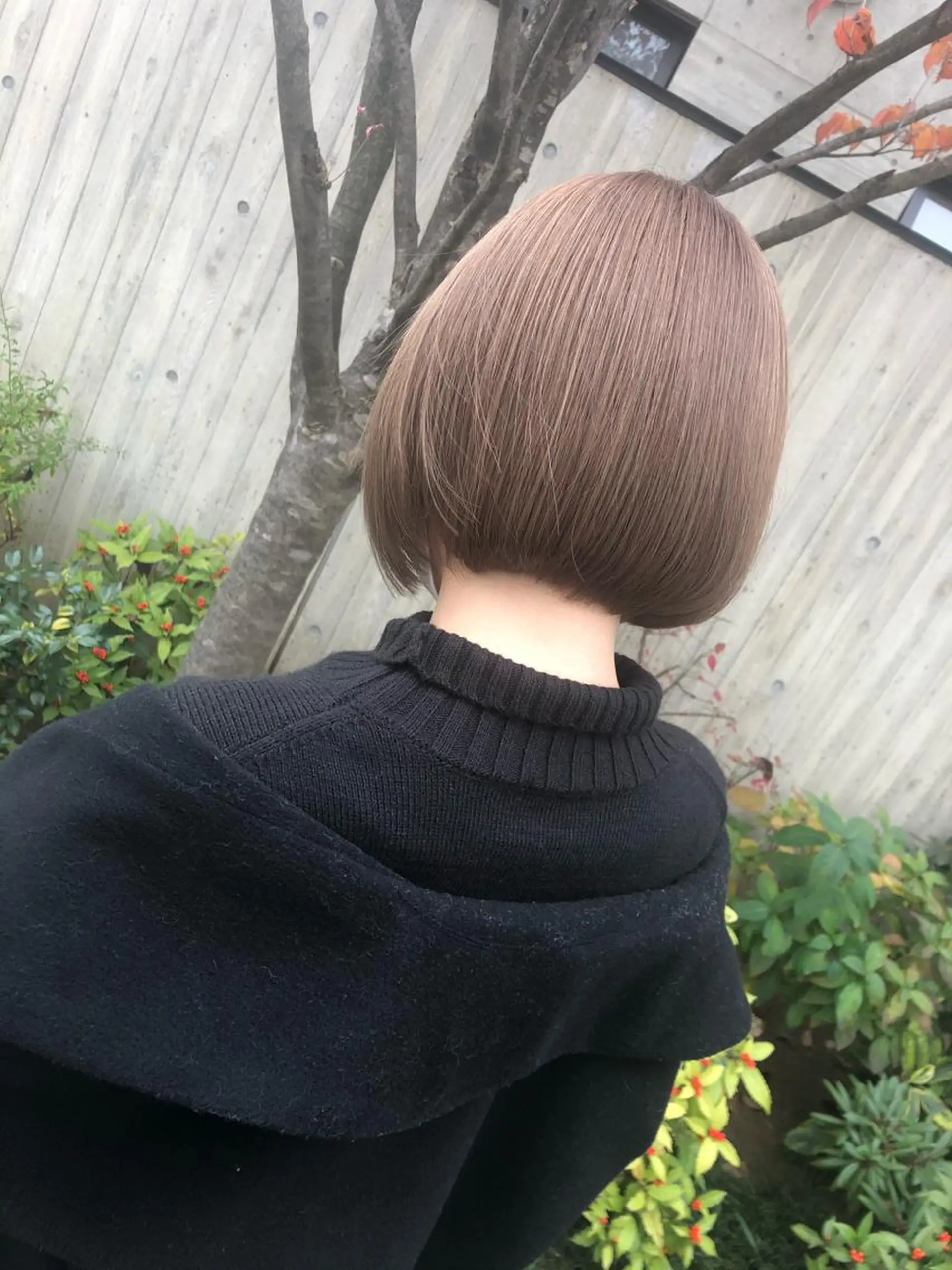 ショート カラー ベージュカラー モカベージュ ピンクカラー ハイトーン特化サロン 🍑momo🍑のヘアスタイル
