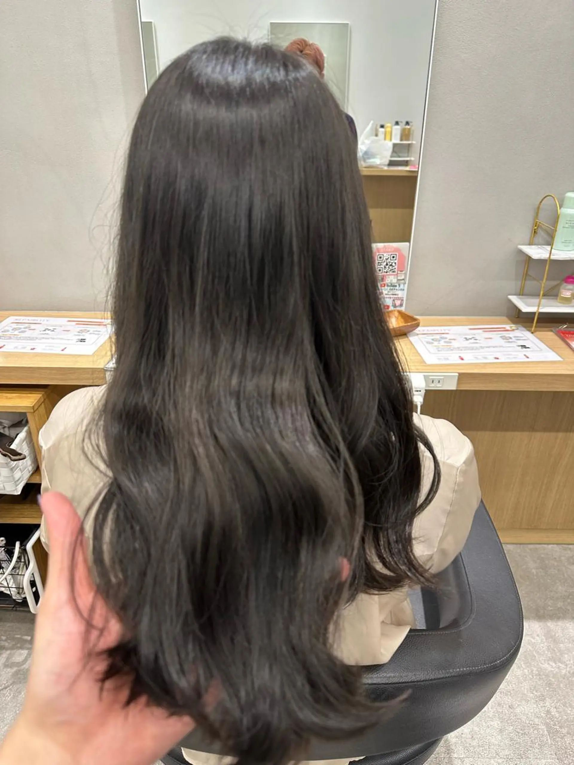セミロング ヘアカラー 巻ける髪質改善🫧ハ イライト/永田汰伊智のヘアスタイル