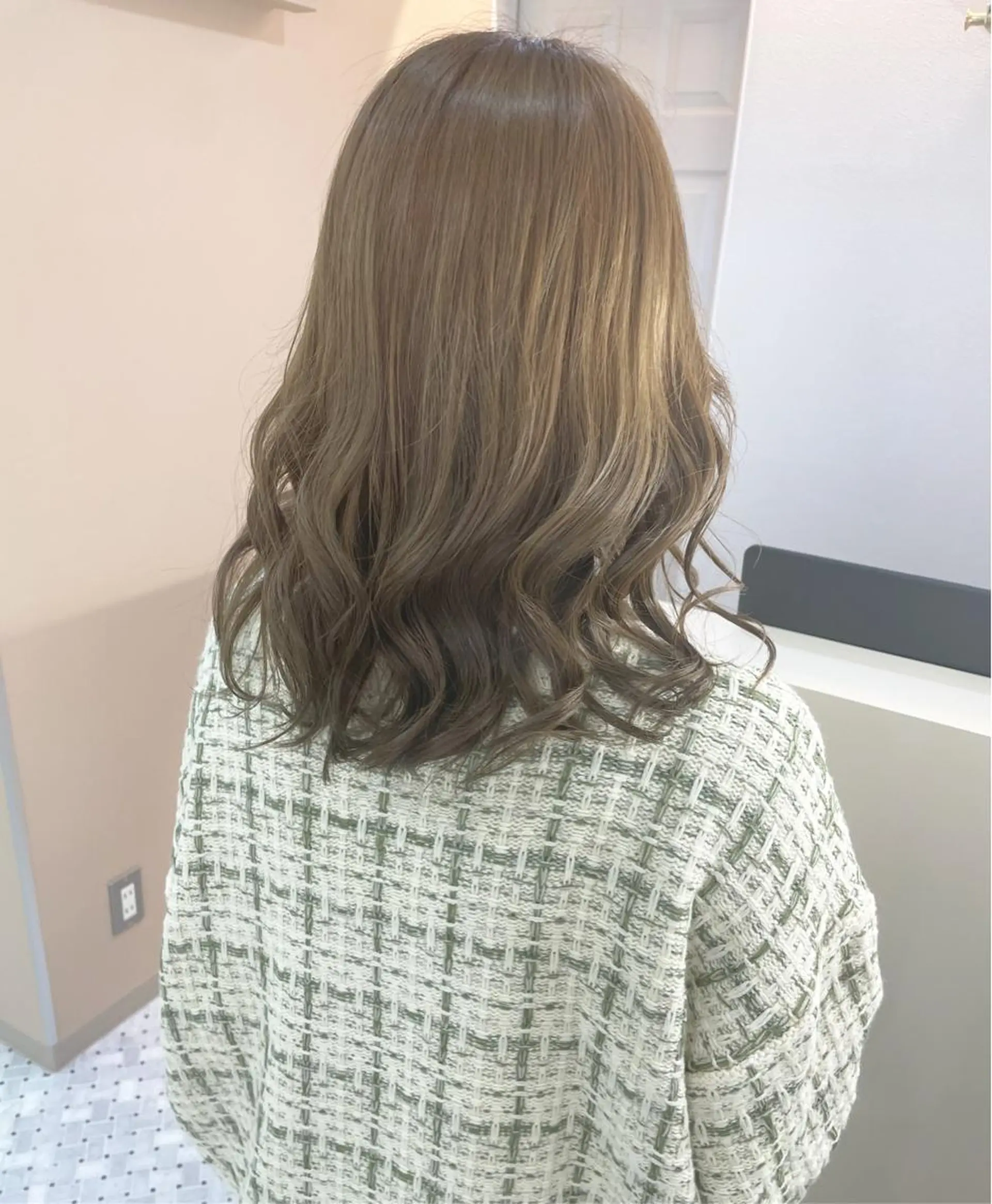 ミディアム rina／ベージュ ワンホン/韓国ヘアのヘアスタイル