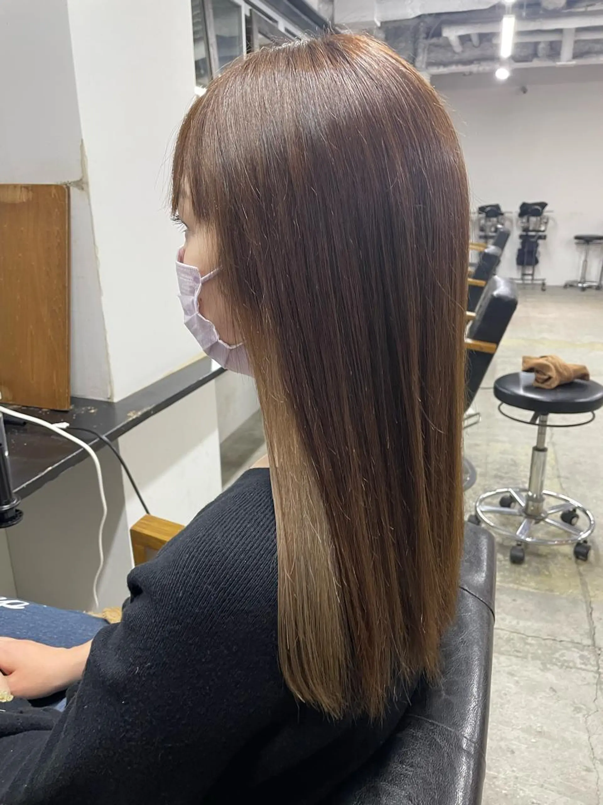 ロング カラー 林 真那のヘアスタイル