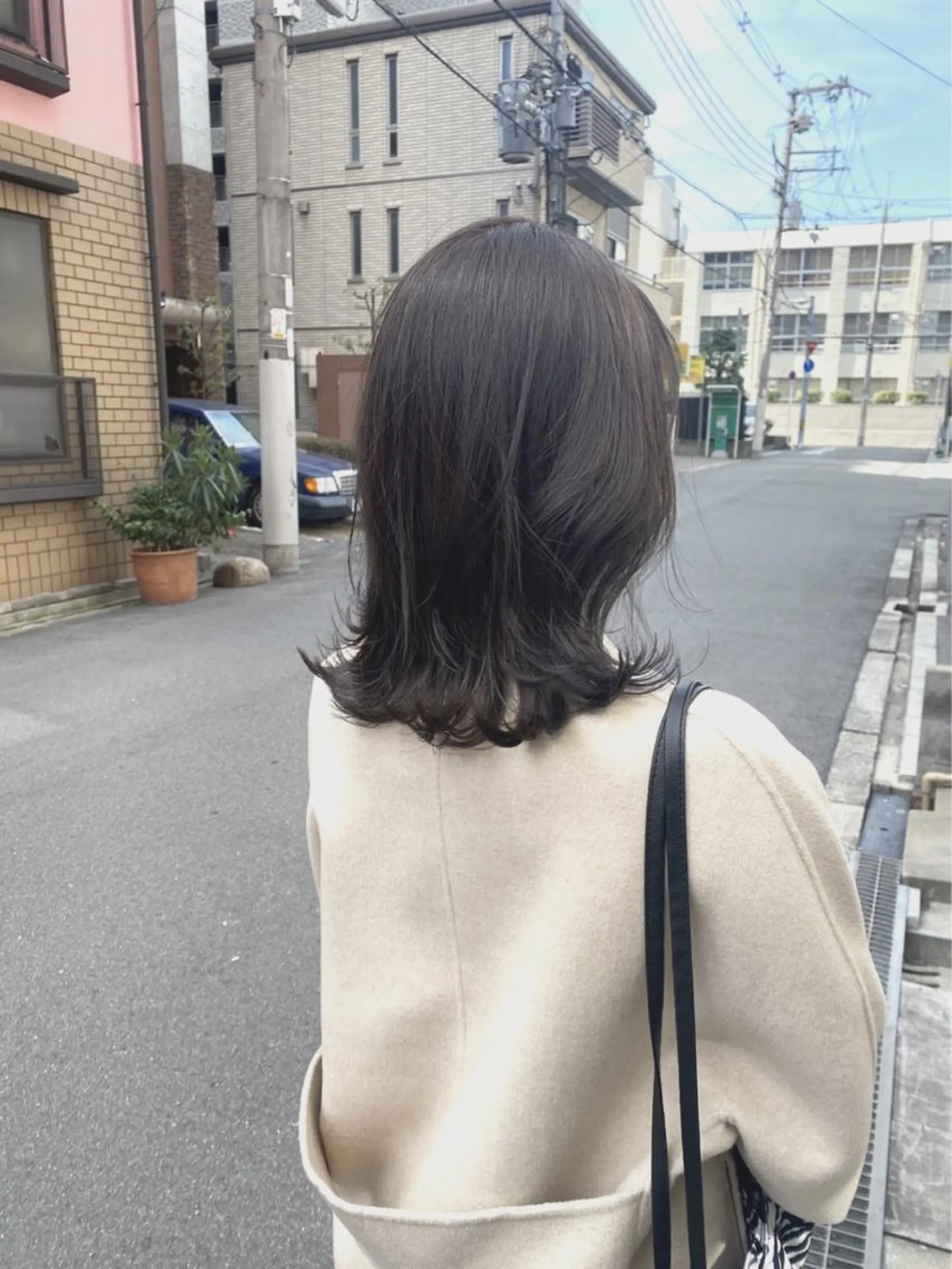 ミディアム レイヤーカット newi京橋 【sachi】のヘアスタイル