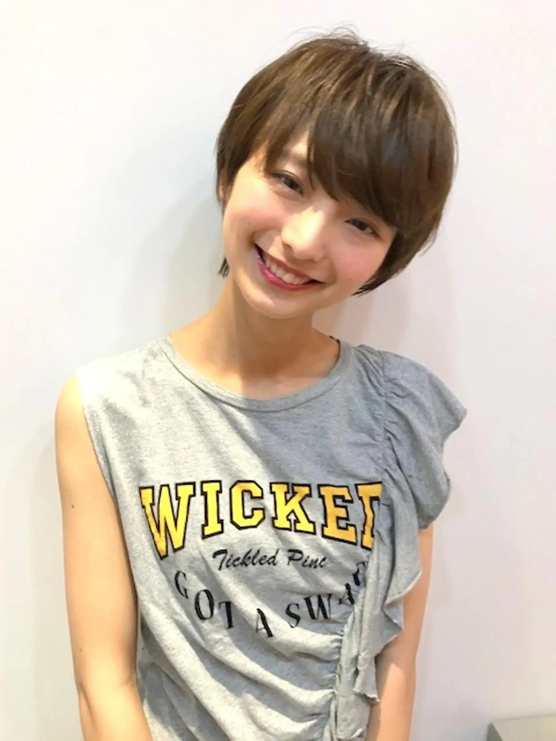 ショート カラー 羽田 ひろむのヘアスタイル