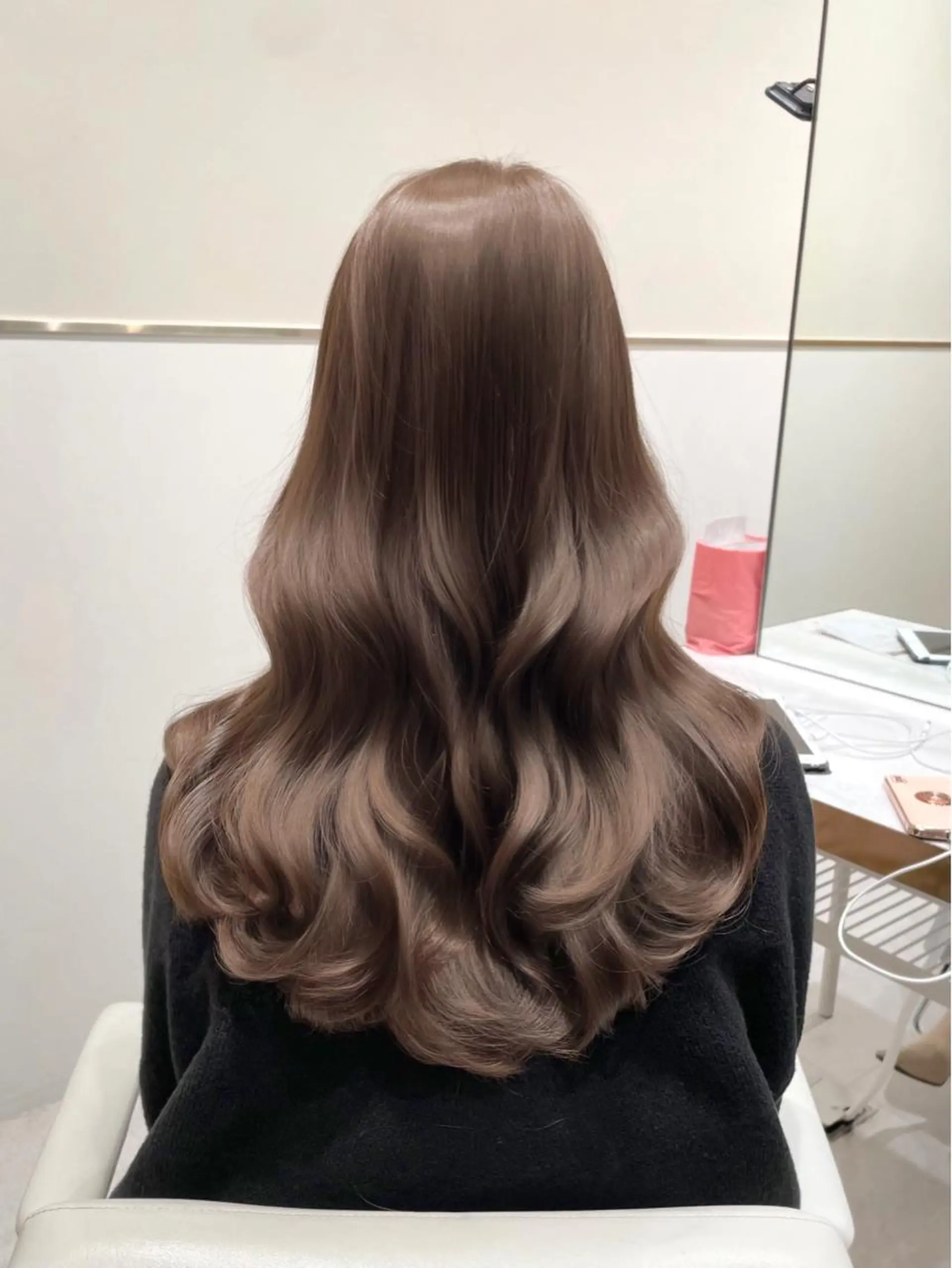 ロング カラー ヘアアレンジ 🤎小顔レイヤー /ベージュ🤎友香のヘアスタイル