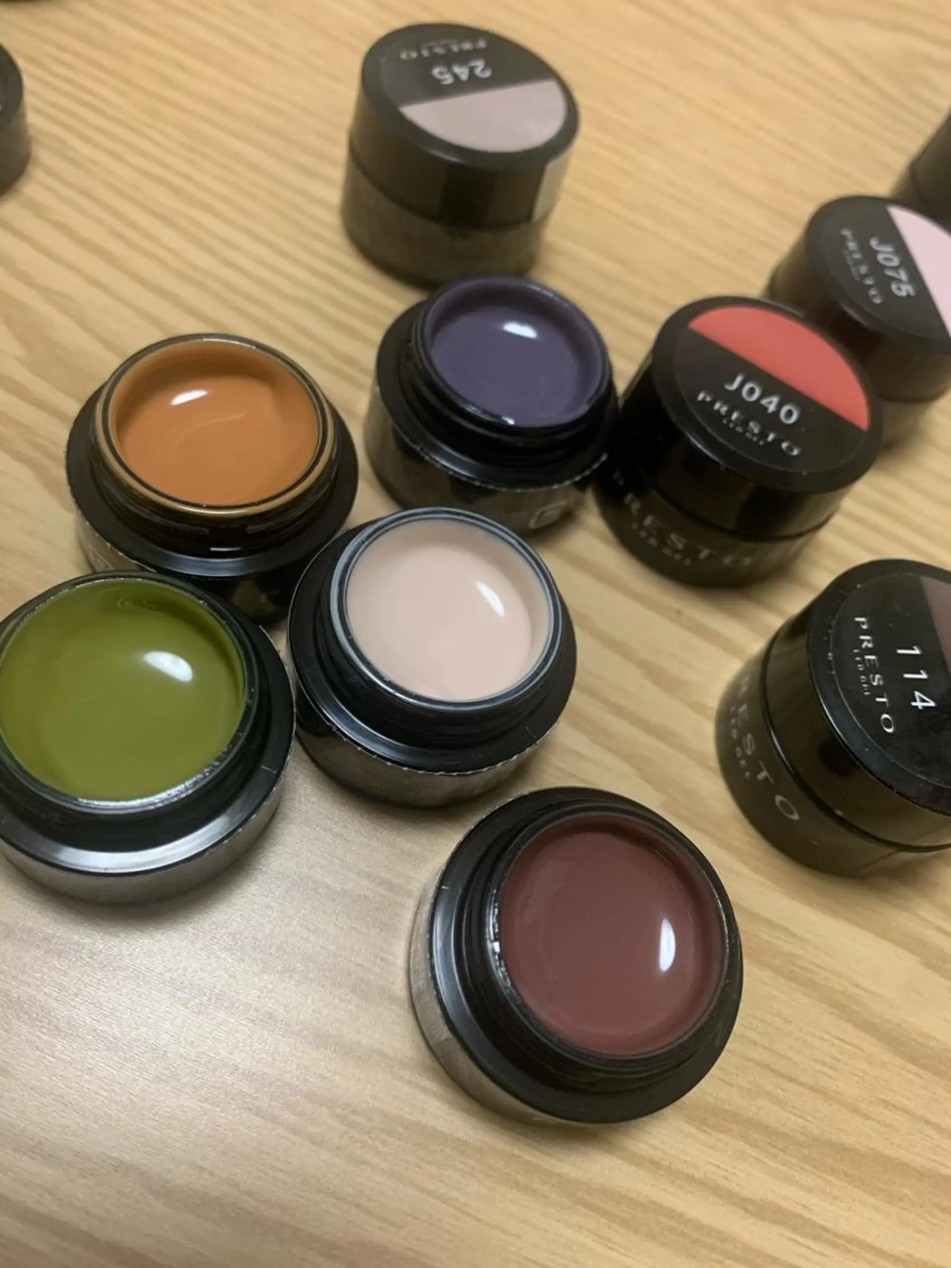 ネイル ワンカラーネイル アトリエ １０３のネイルデザイン