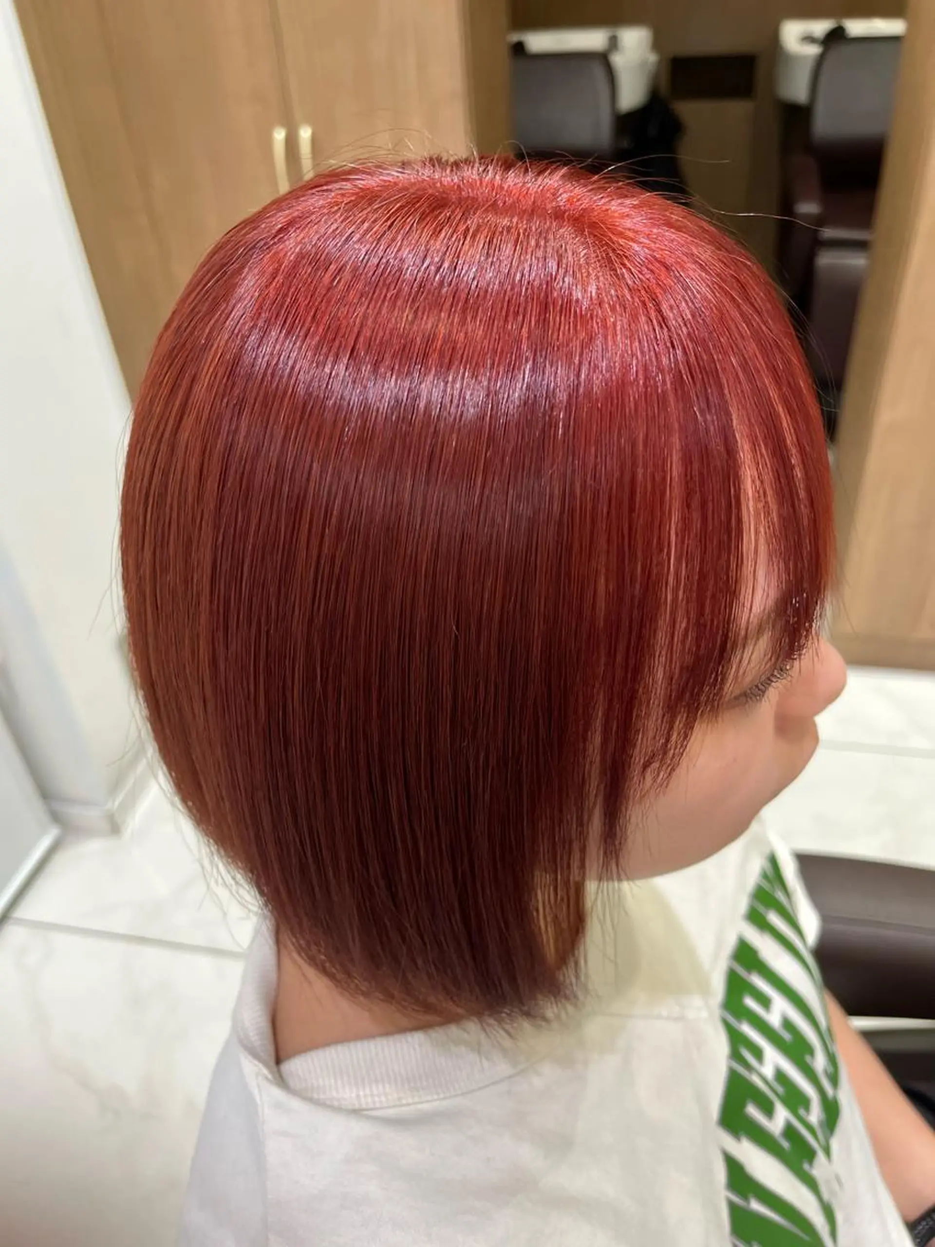 カラー ブリーチ ダブルカラー ピンクカラー 伊佐 愛のヘアスタイル