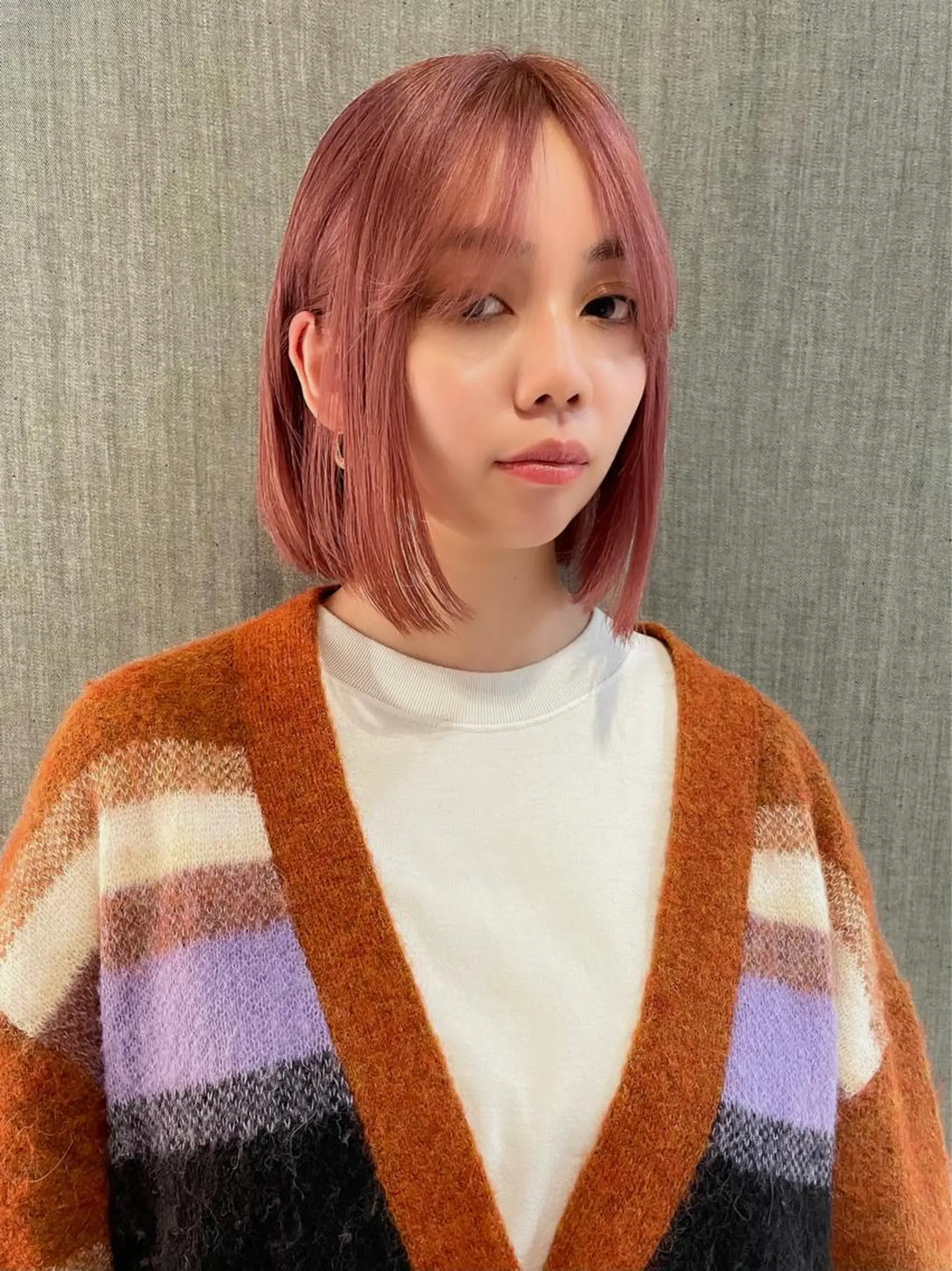 ショート カラー ピンクカラー カット ヘアカラー トリートメント ブリーチ🪡 ボブ🧶レイヤーのヘアスタイル