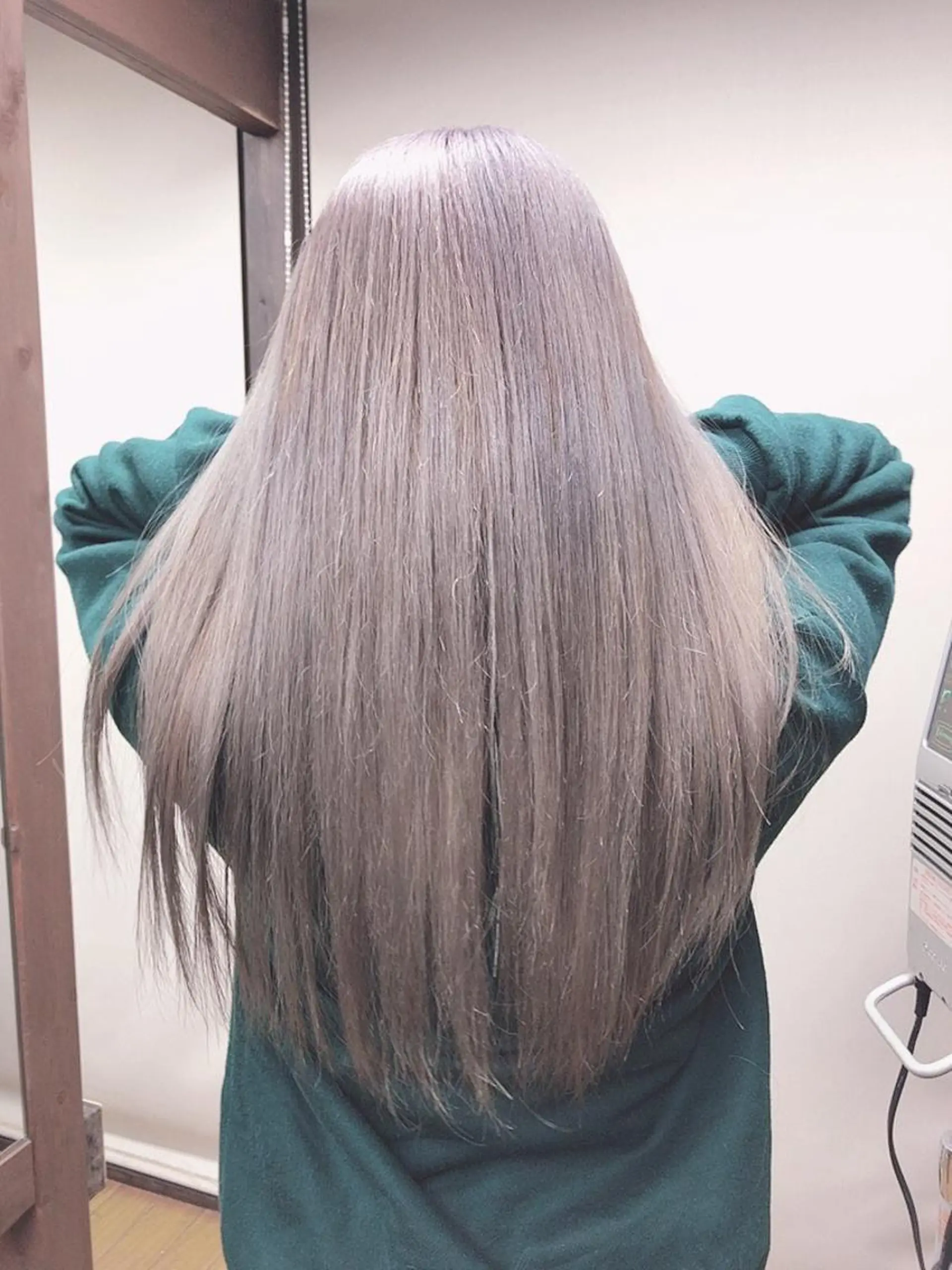 ロング カラー ラベンダーカラー 森 健人のヘアスタイル