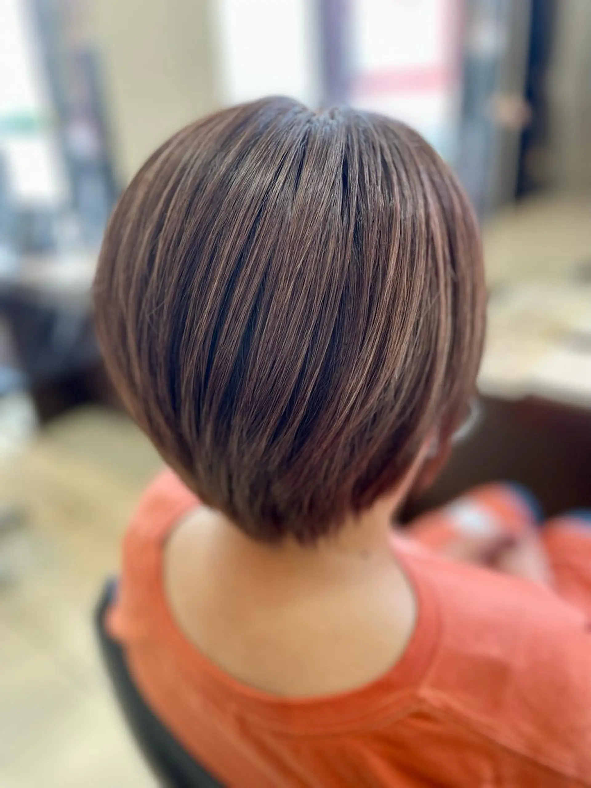 ショート カラー グレージュ ハイライトカラー ハイライト 嶌田 沙紀のヘアスタイル