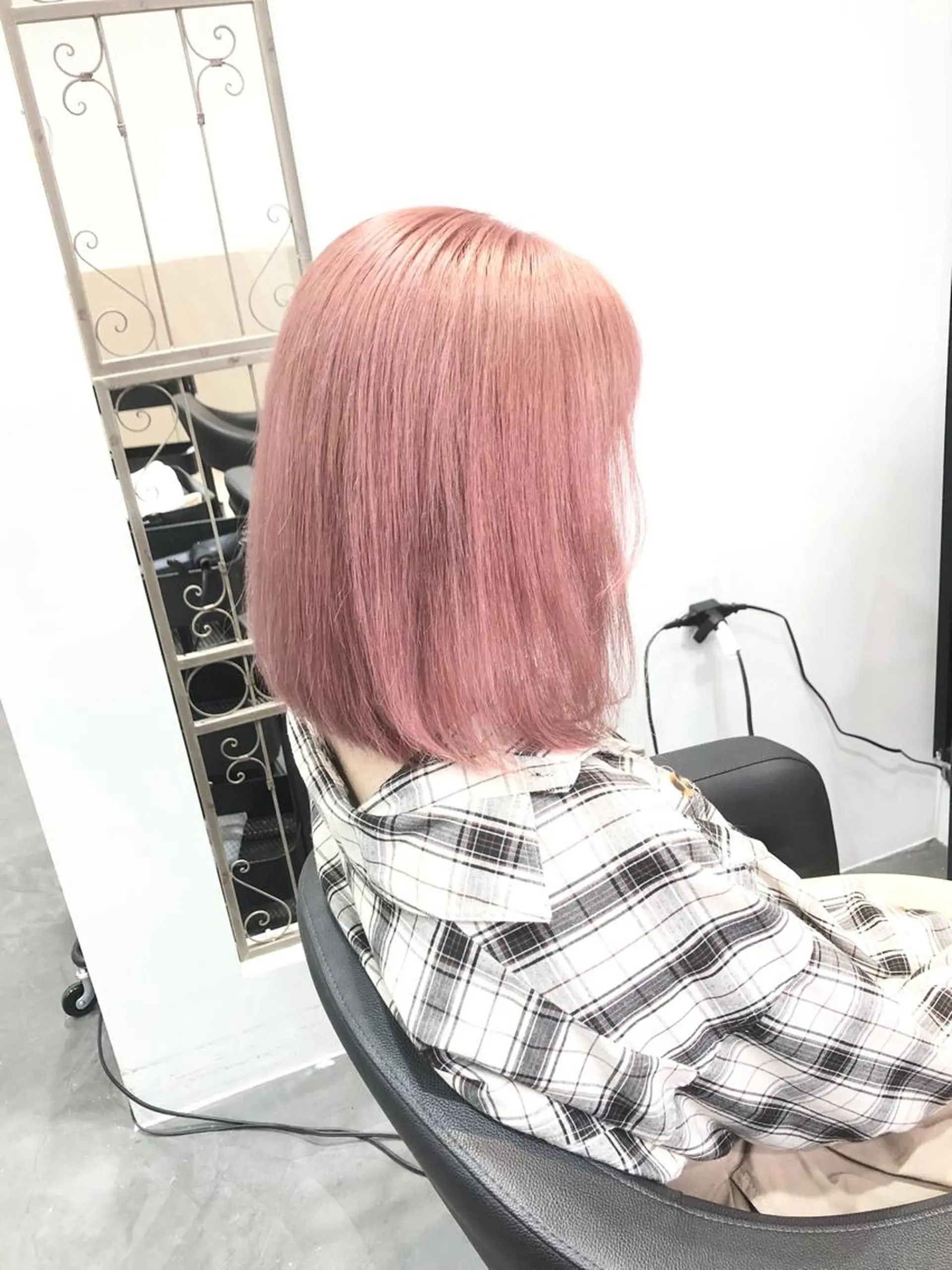 ショート カラー LOOP hairのヘアスタイル