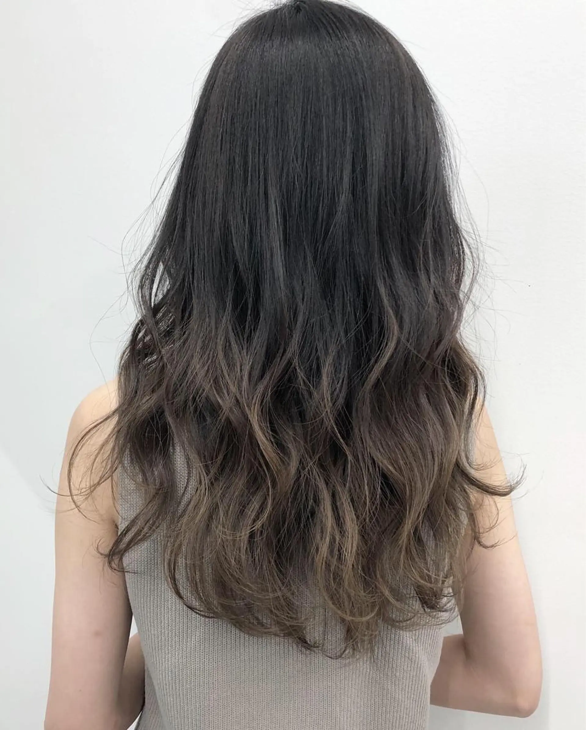 ロング カラー ヘアアレンジ 【公式】amble luxe池袋東口🩷のヘアスタイル