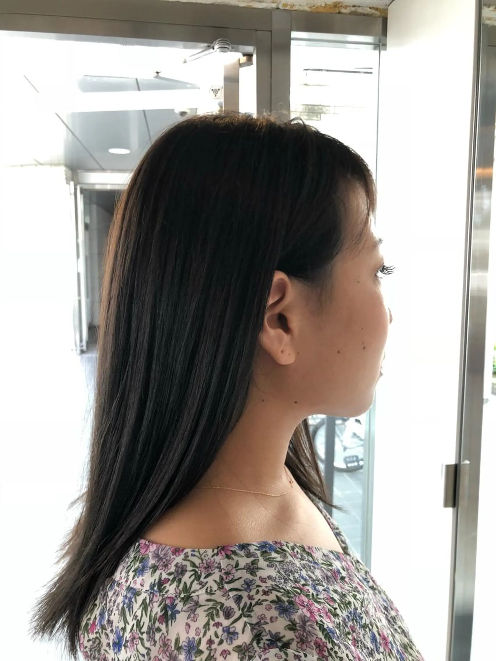 セミロング 小久保 なるみのヘアスタイル