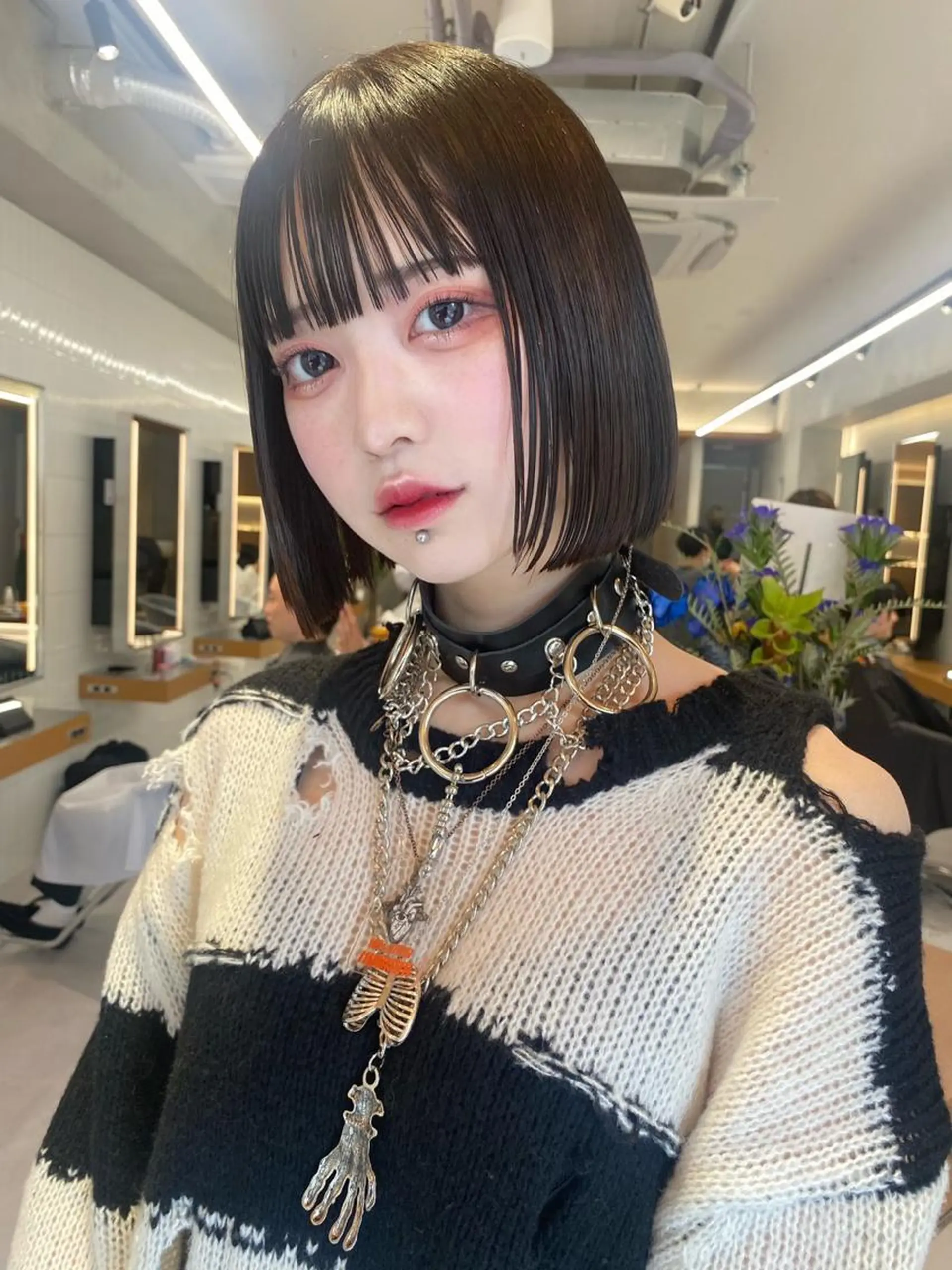 ショート カラー カット センターパート/ 暖色カラーayuのヘアスタイル