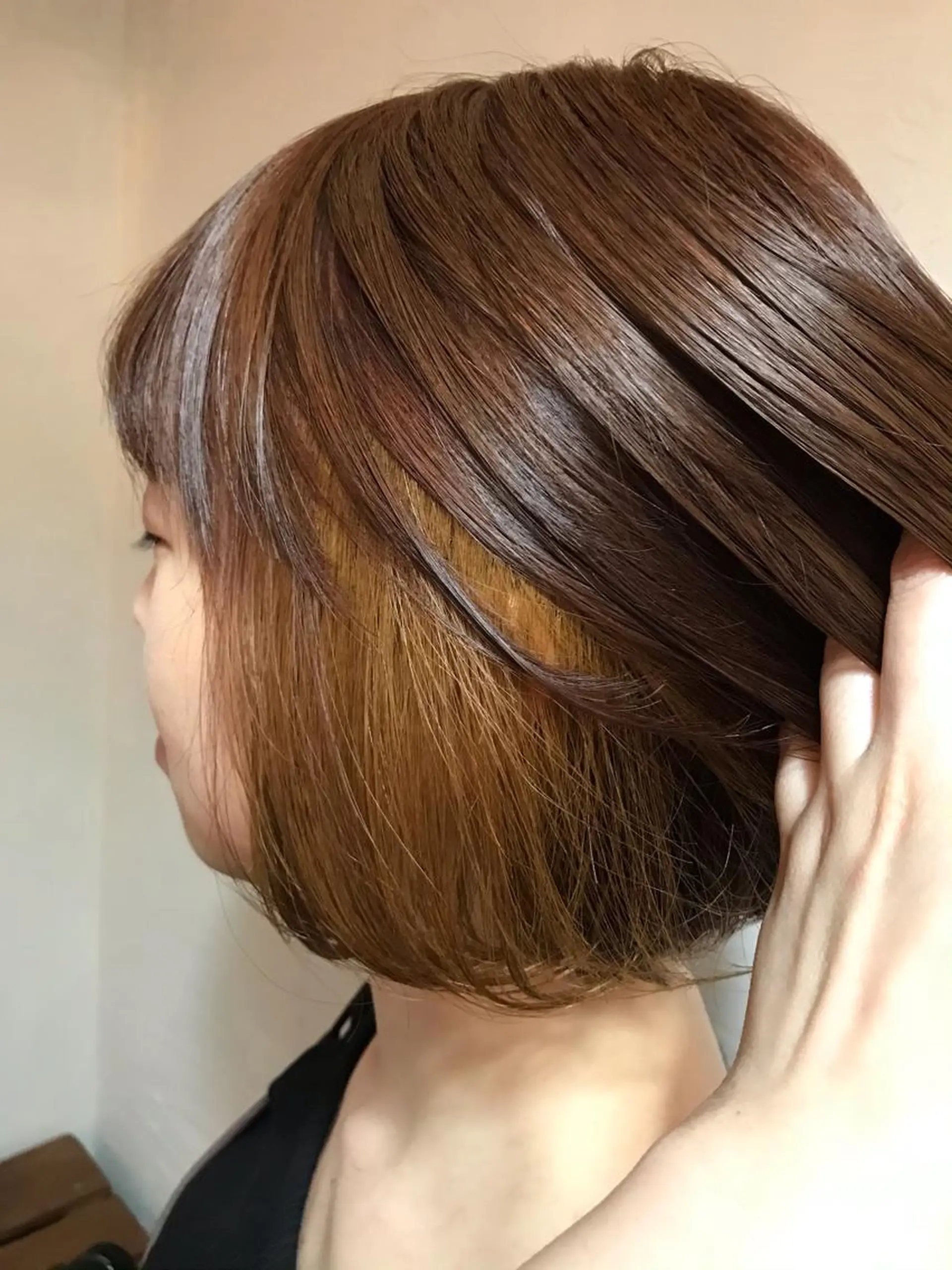 ショート カラー ベージュカラー イヤリングカラー オレンジ オレンジベージュ ボブ 木村 利奈のヘアスタイル